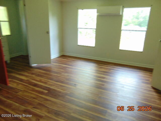 664 Coakley Ln Property Photo 8