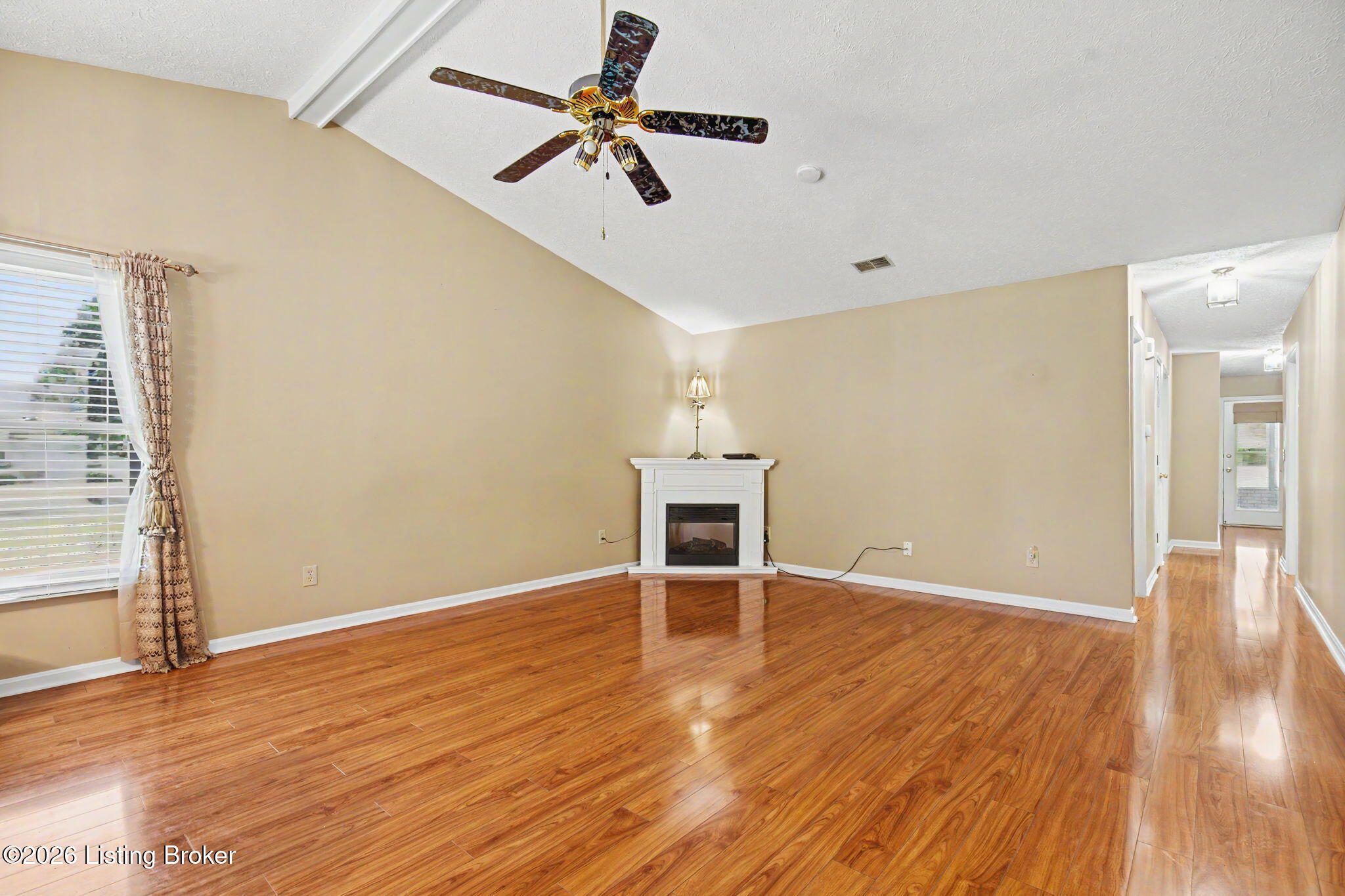105 Huron Ct Property Photo 8