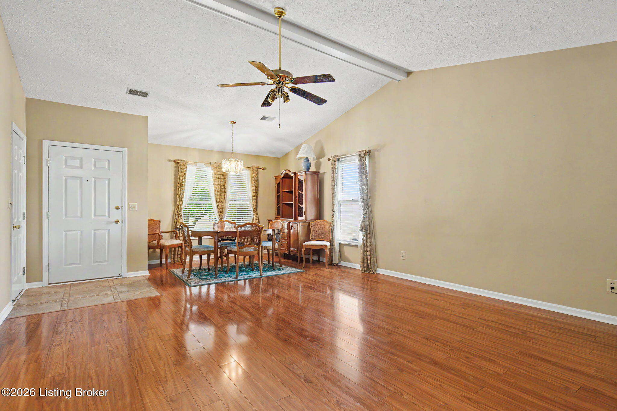 105 Huron Ct Property Photo 9