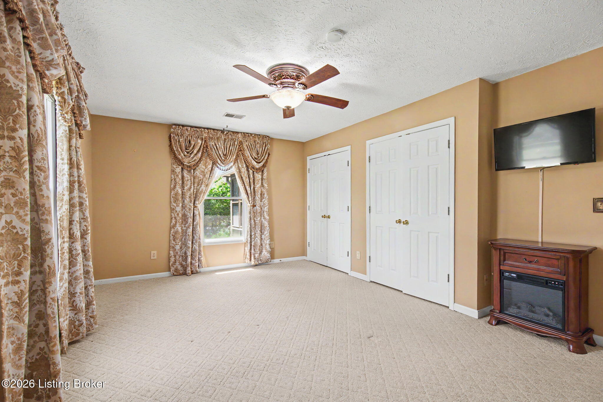 105 Huron Ct Property Photo 17