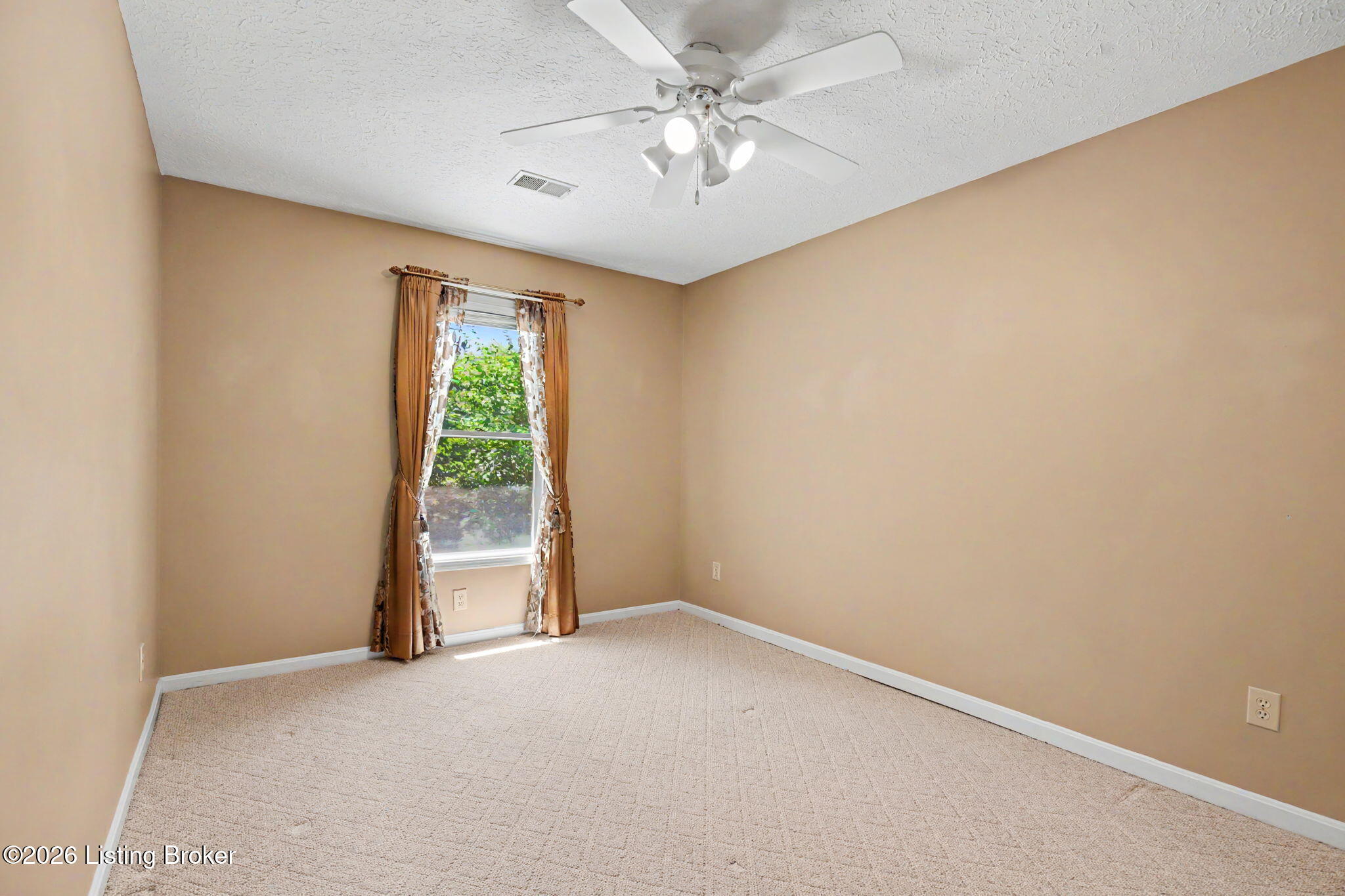 105 Huron Ct Property Photo 21