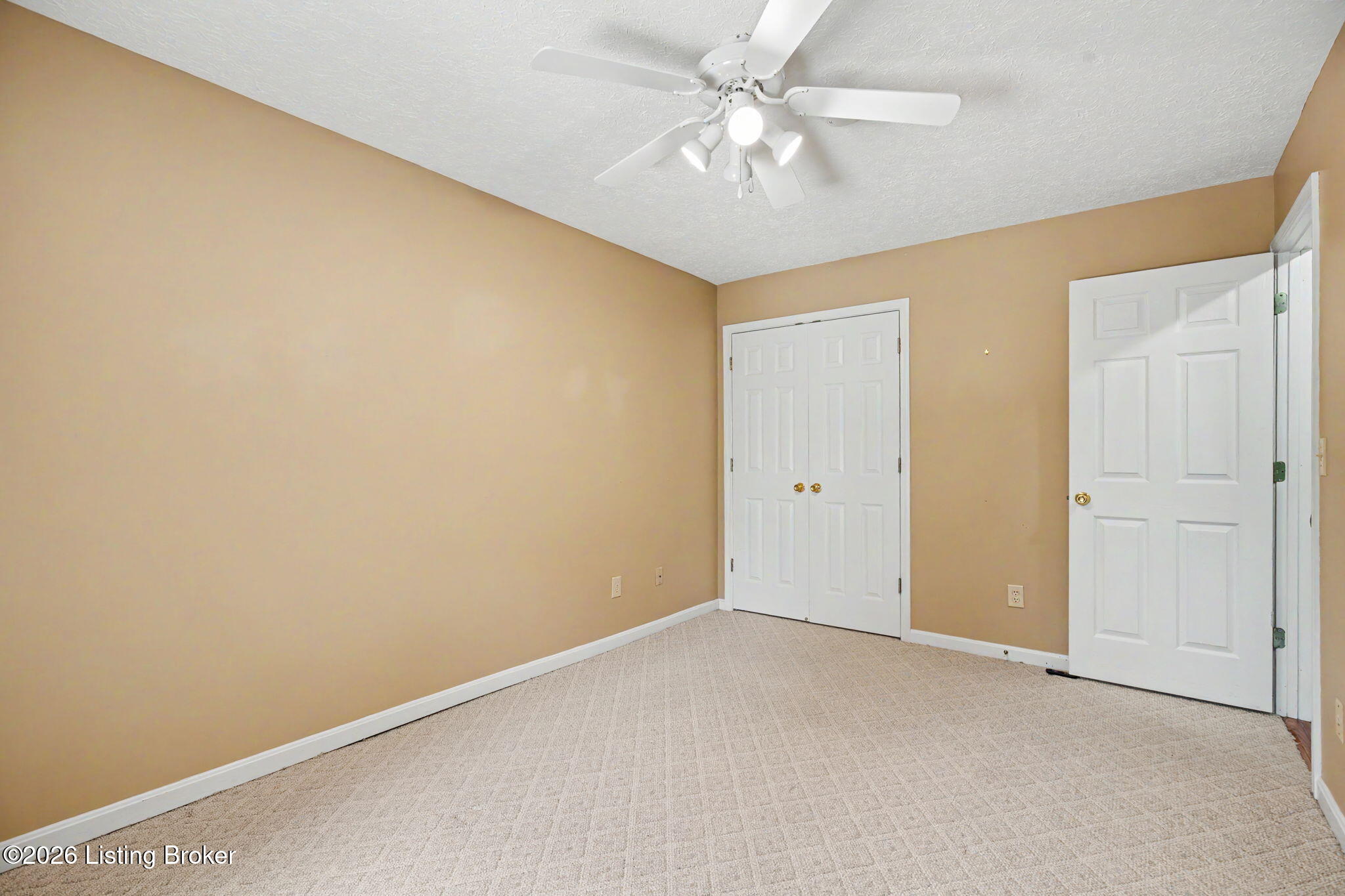 105 Huron Ct Property Photo 24