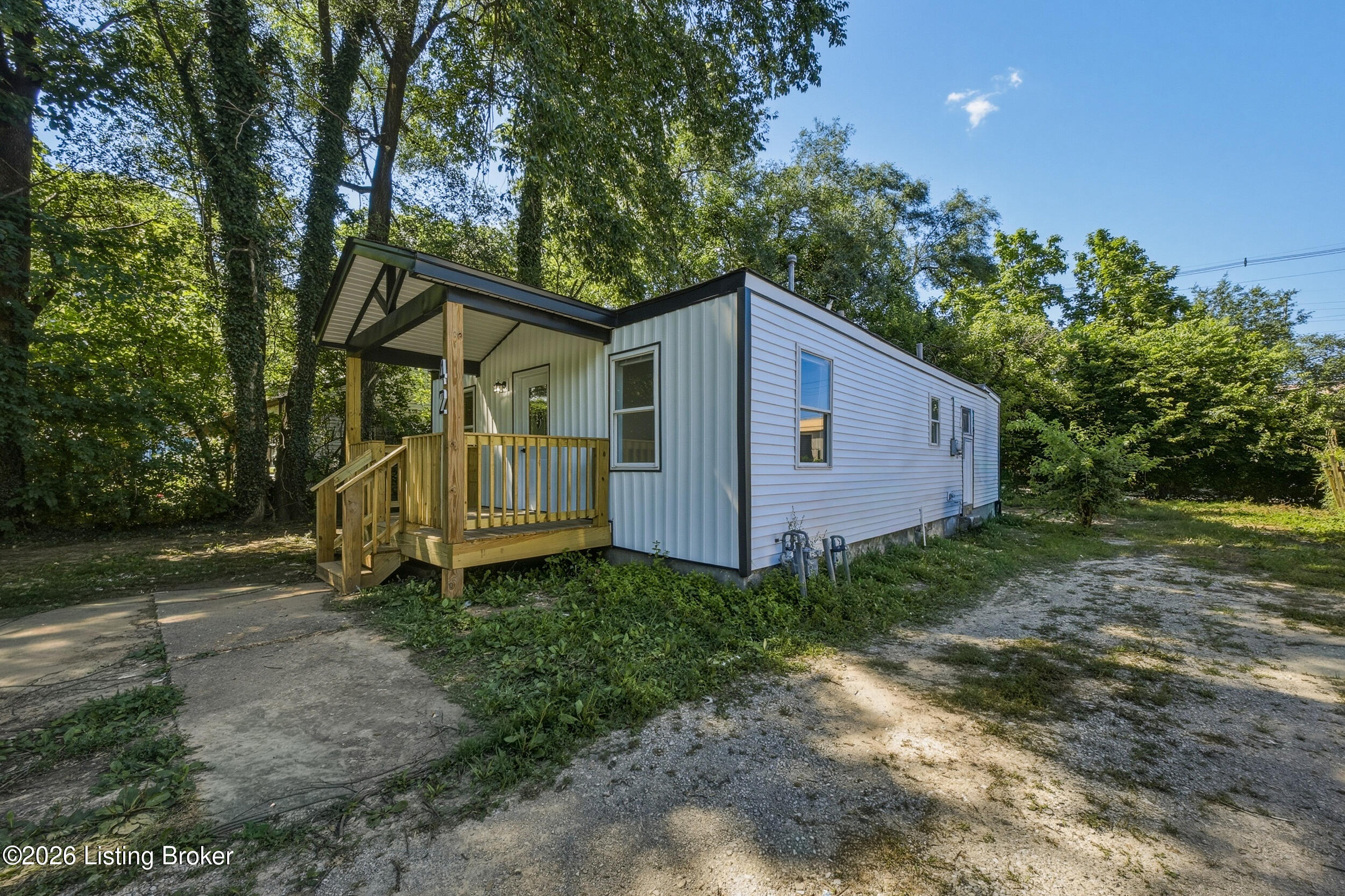 42 Nichols Dr Property Photo 3
