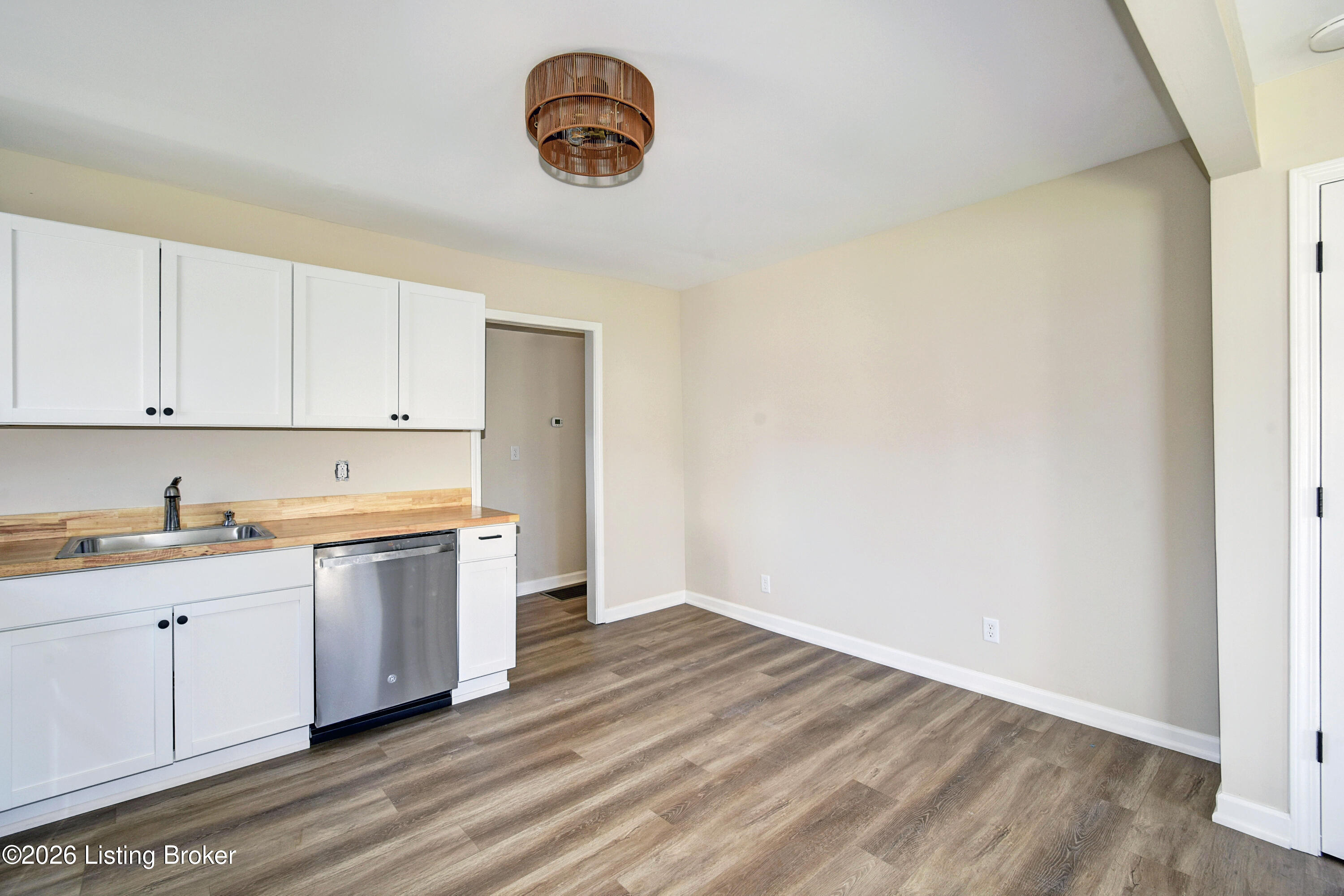 2731 Fleming Ave Property Photo 7