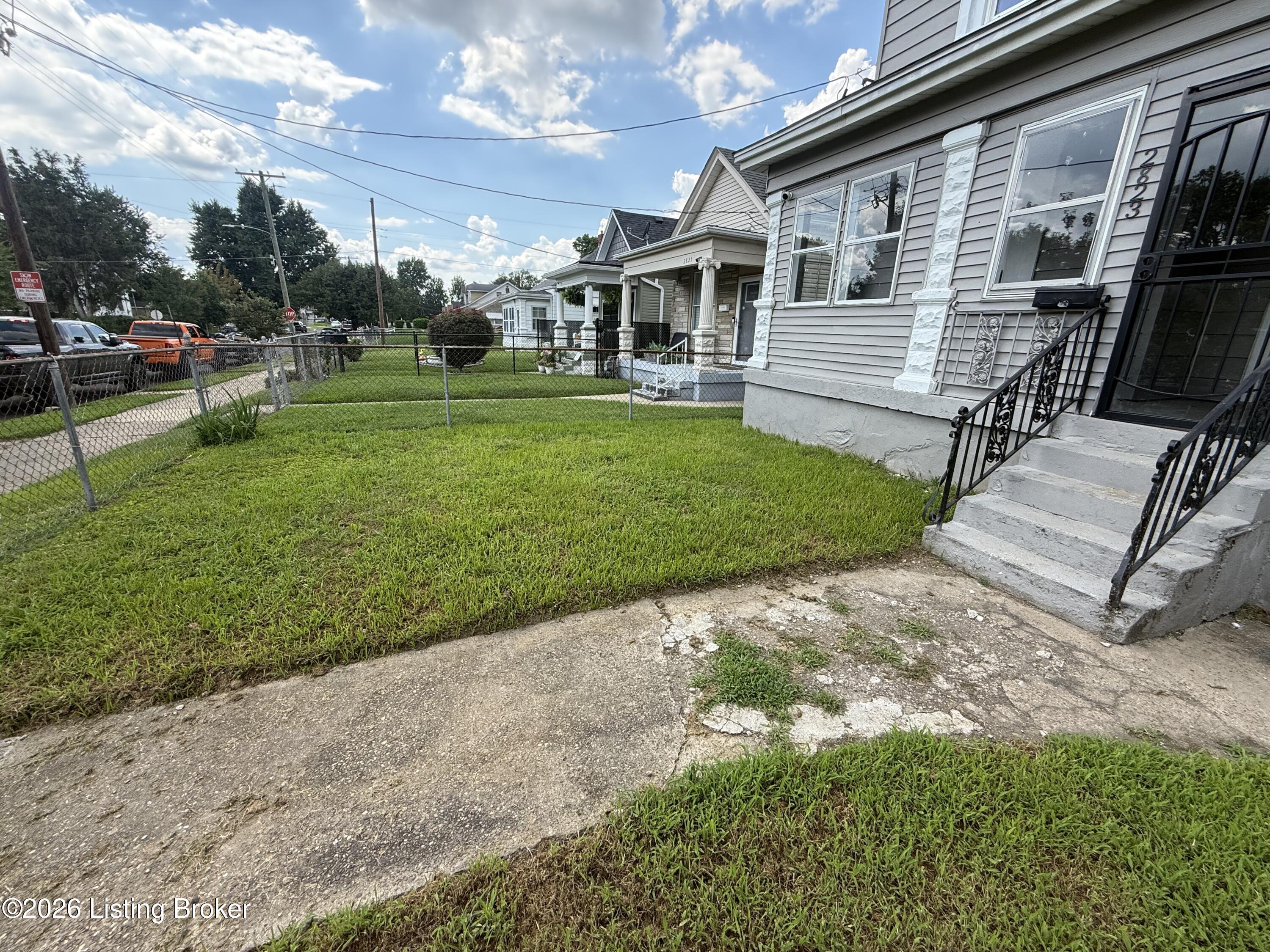 2823 W Main St Property Photo 3
