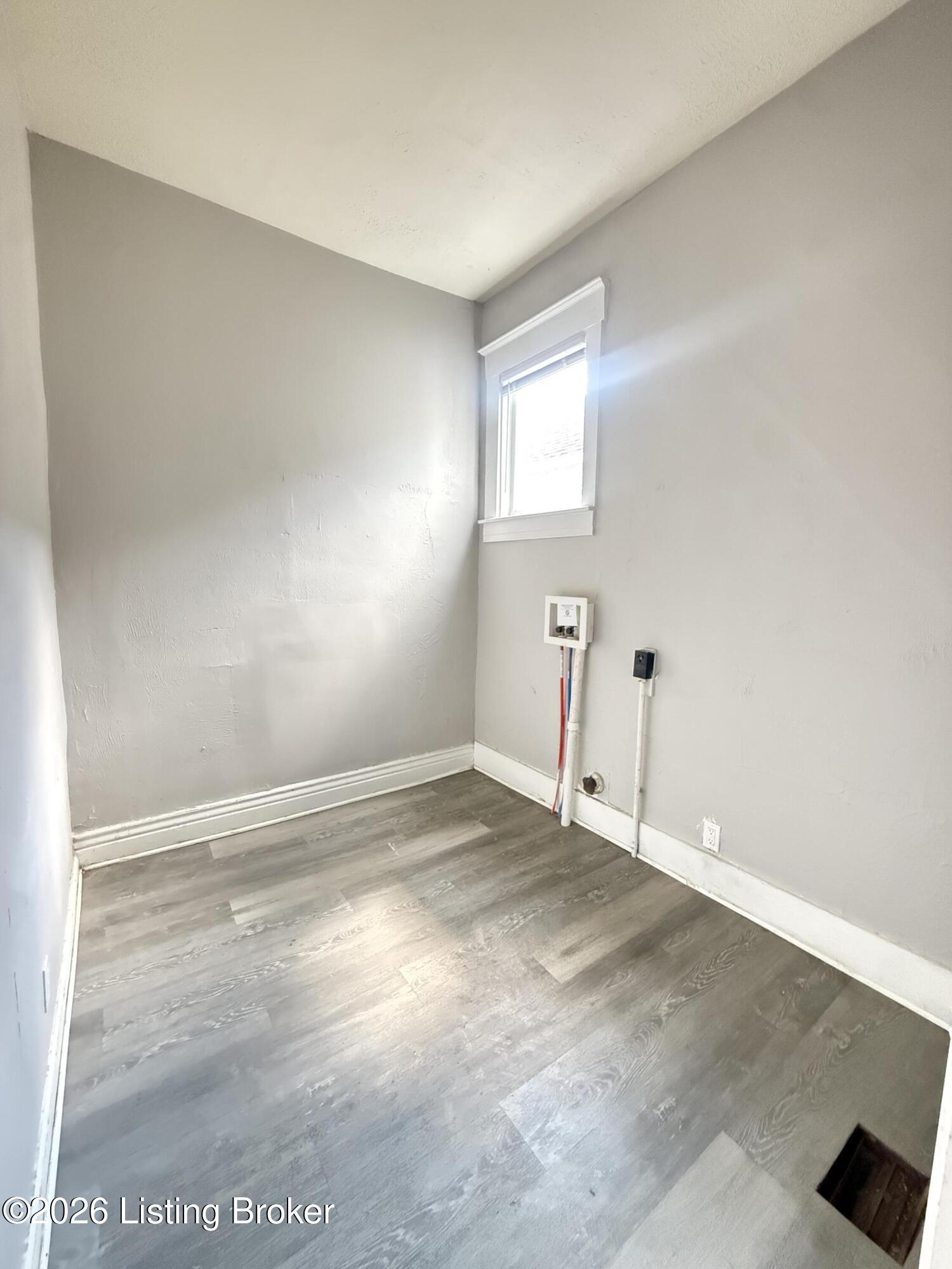 2823 W Main St Property Photo 14