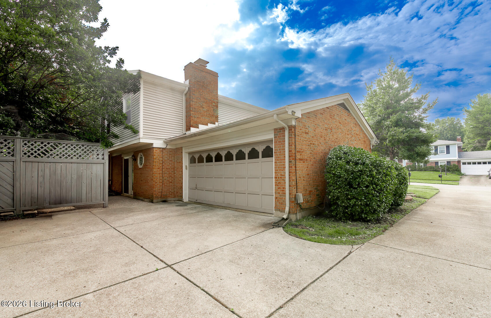 9611 Millstone Dr Property Photo 4