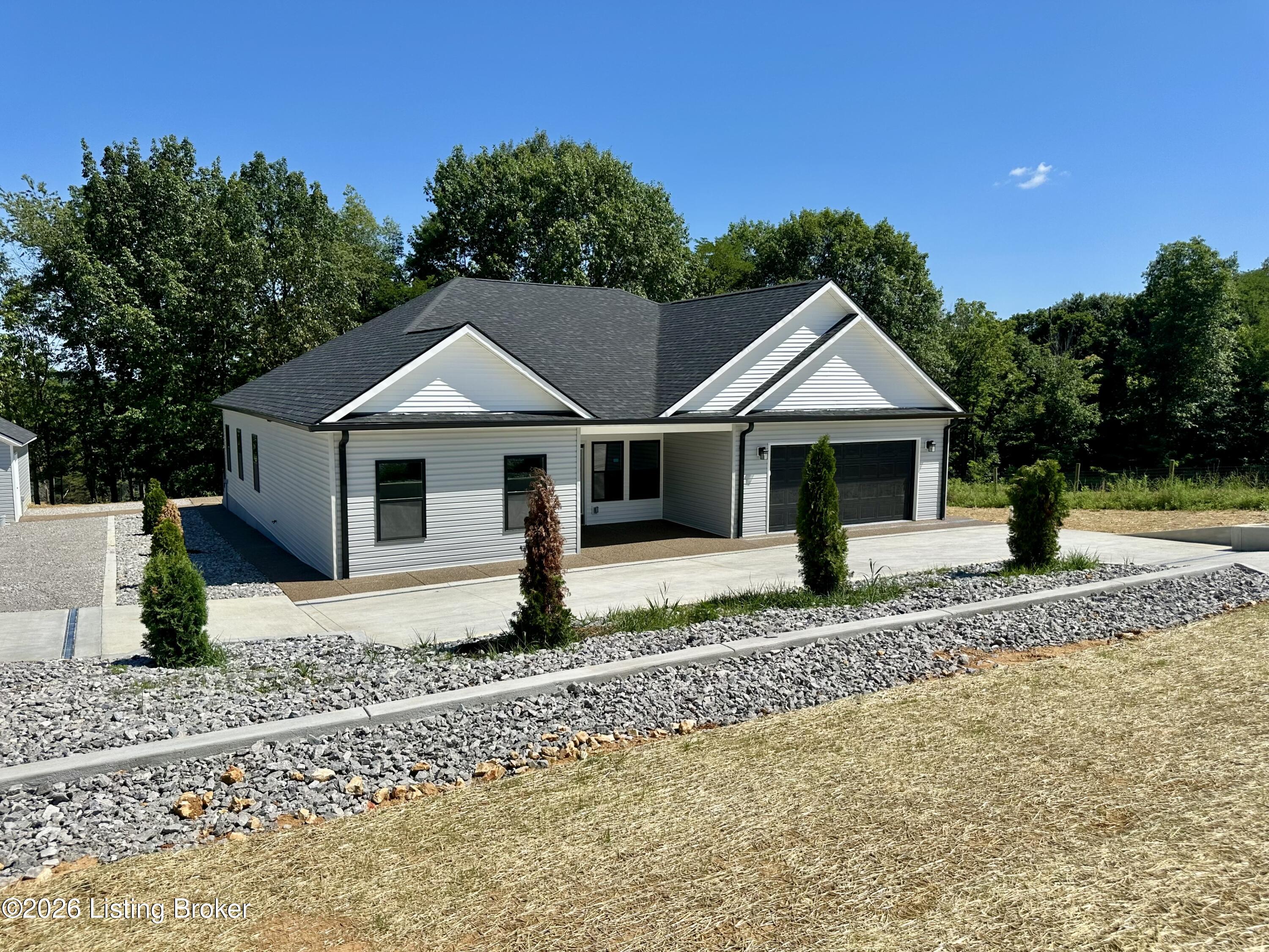 1345 Stark Ln Property Photo 3