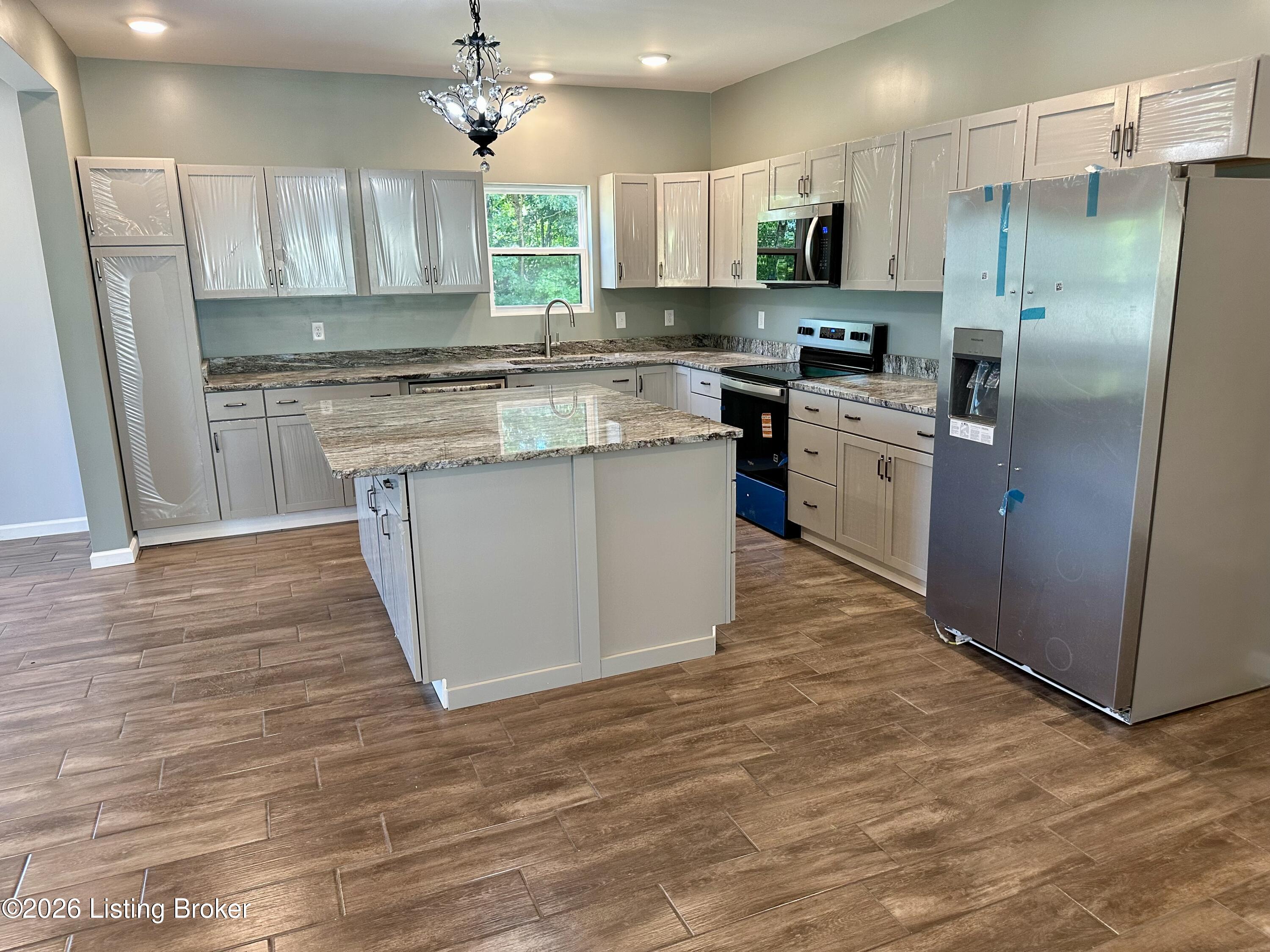 1345 Stark Ln Property Photo 8