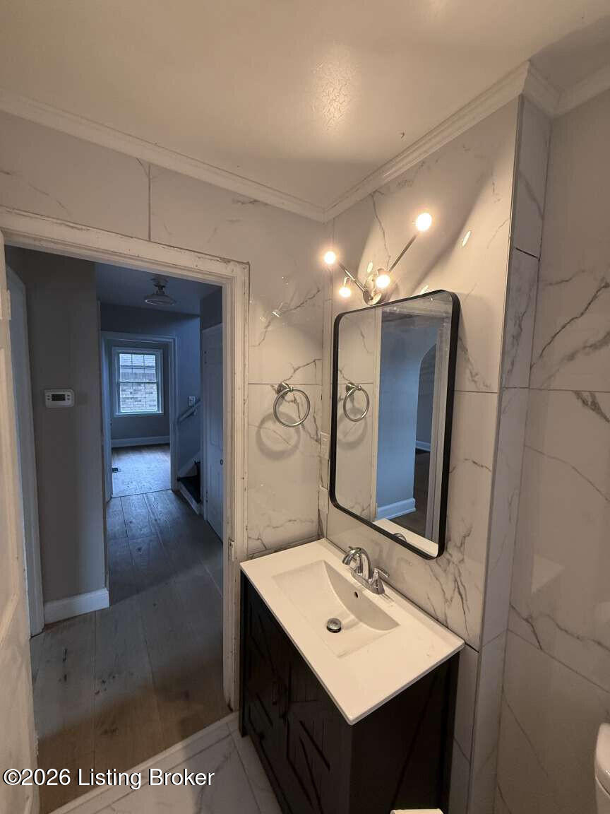 4003 Poplar Level Rd Property Photo 8