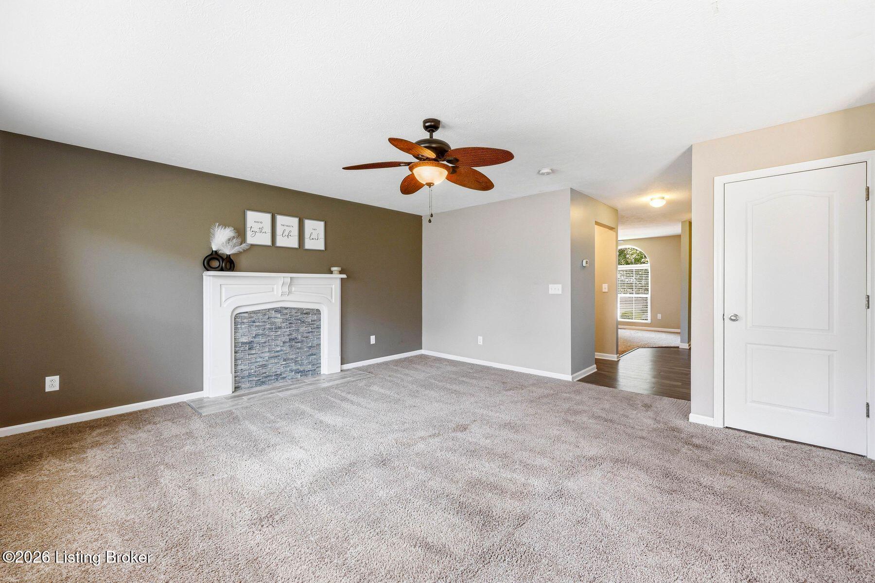 6061 Edgemont Way Property Photo 6