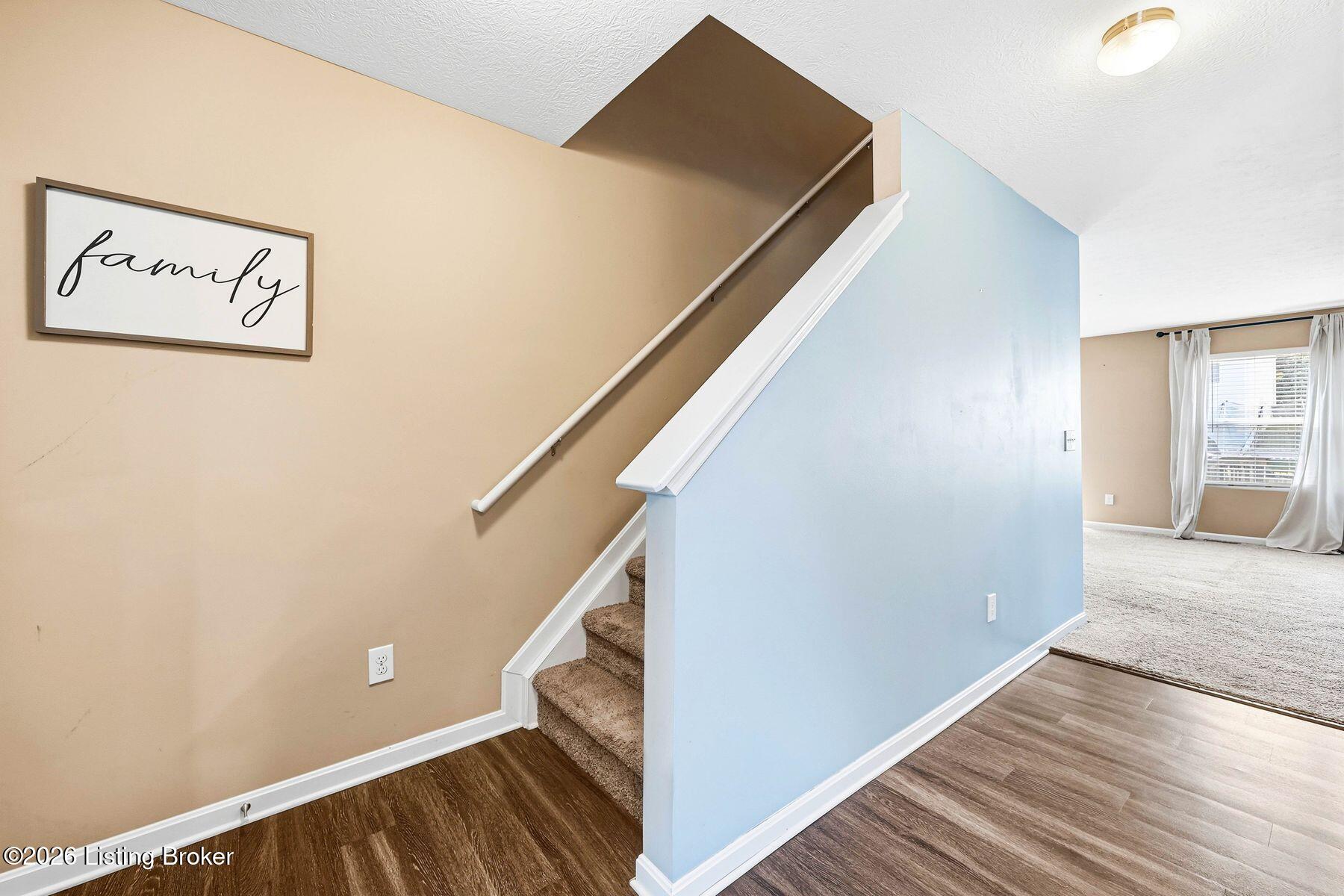 6061 Edgemont Way Property Photo 10