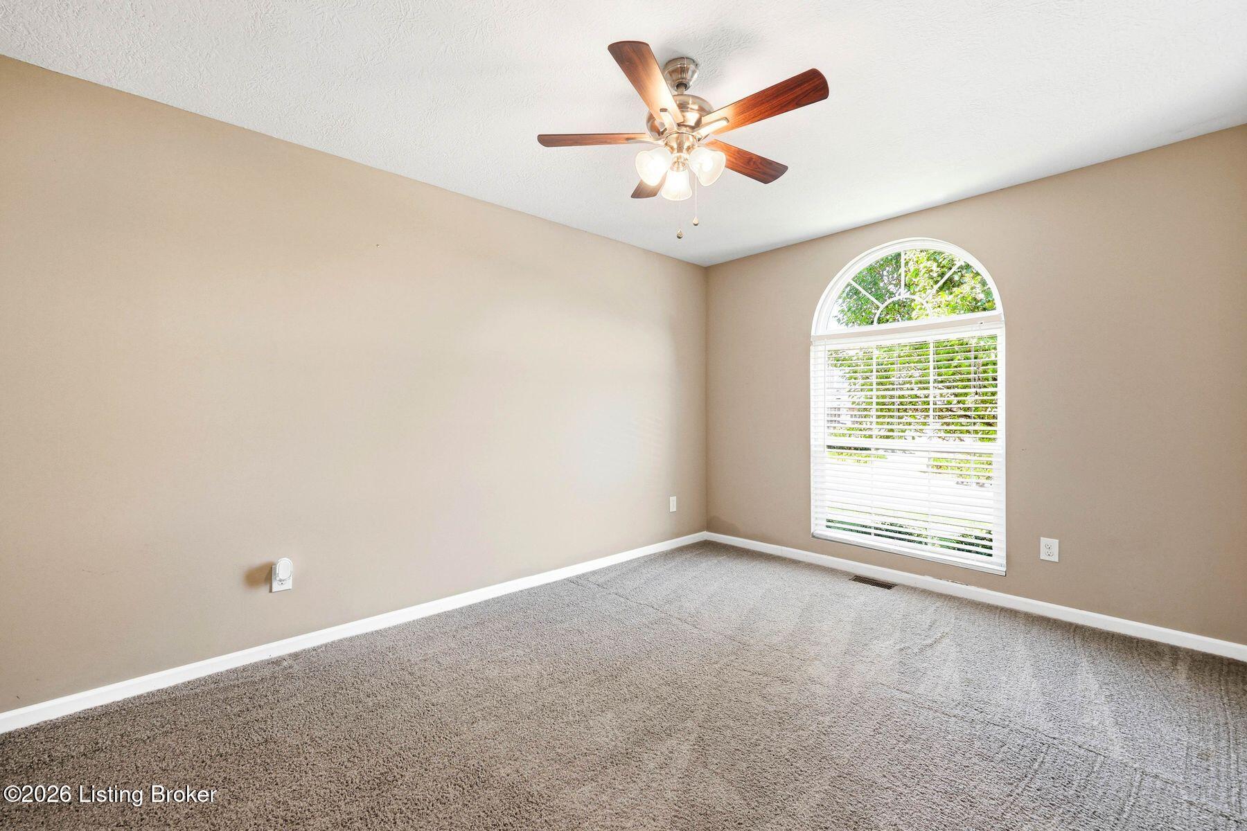 6061 Edgemont Way Property Photo 11