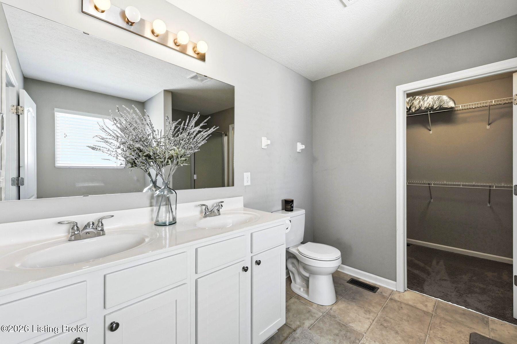 6061 Edgemont Way Property Photo 28