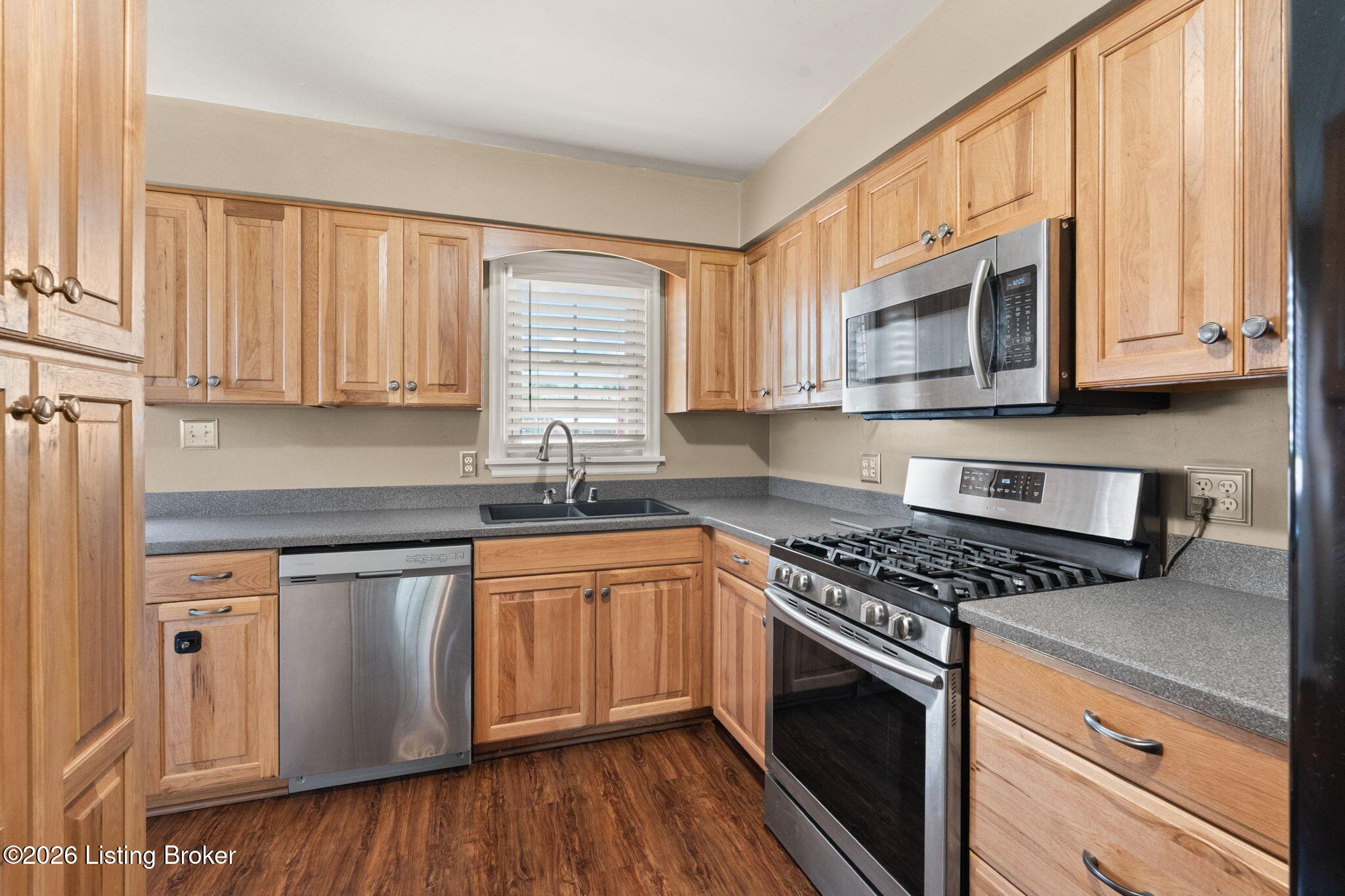 9311 Fiesta Way Property Photo 11