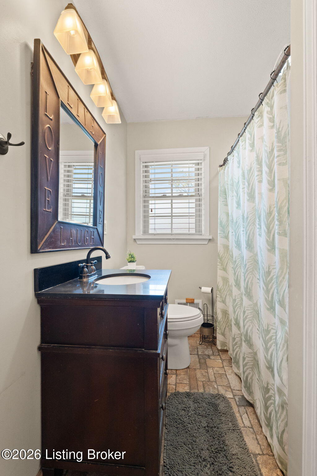 9311 Fiesta Way Property Photo 23