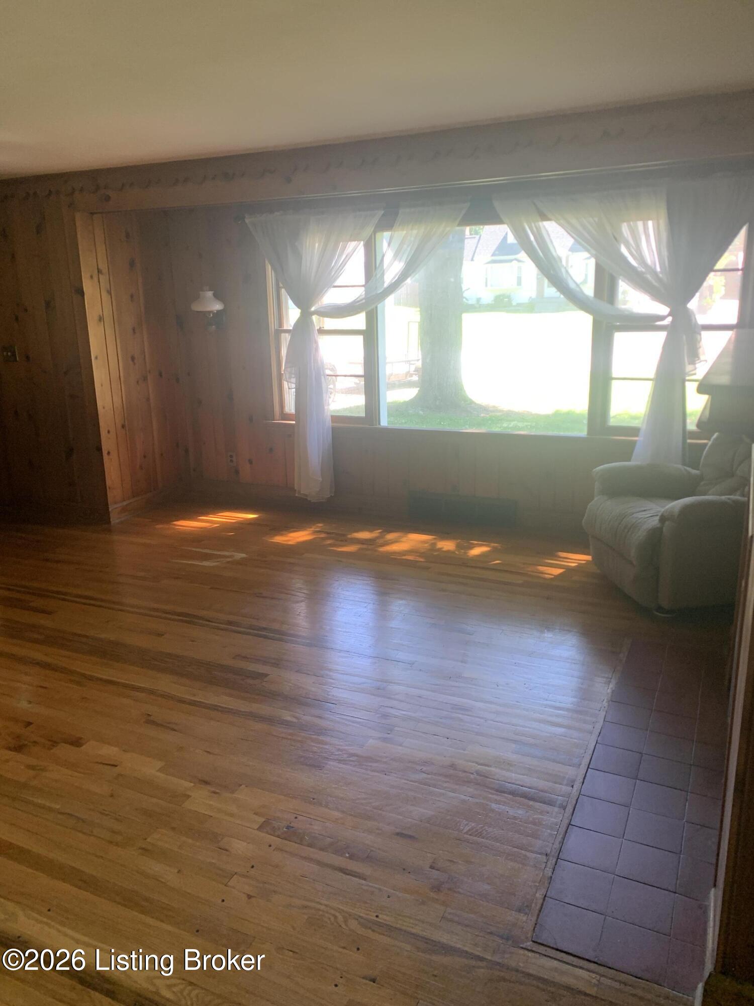 5412 Westhall Ave Property Photo 8