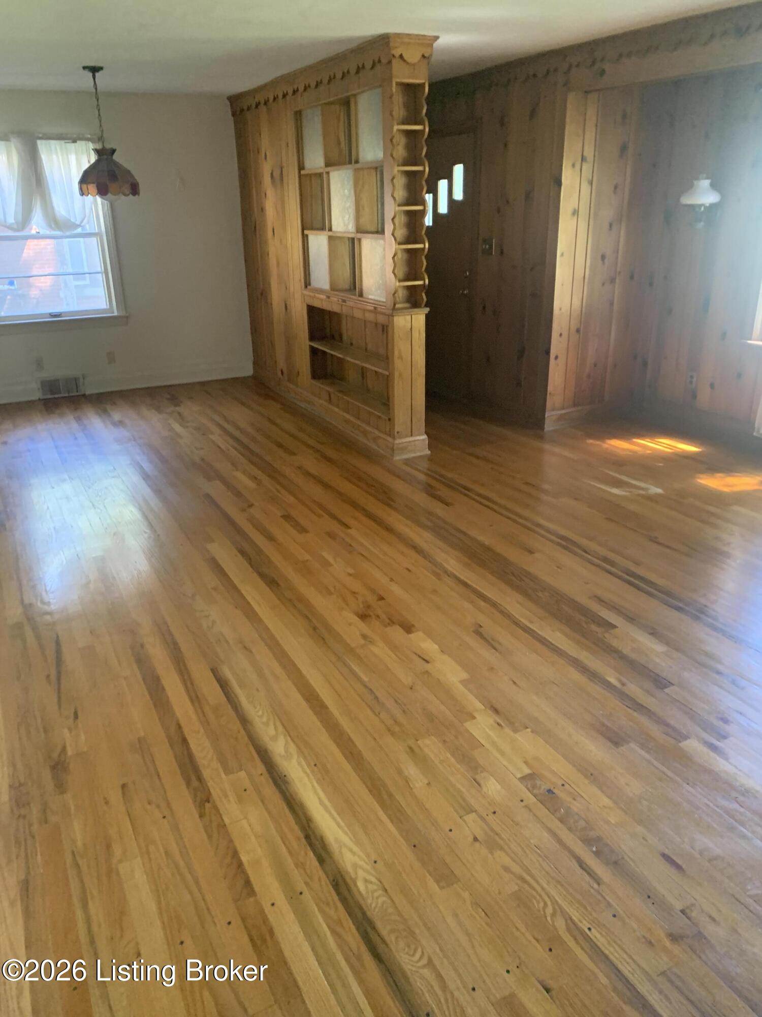 5412 Westhall Ave Property Photo 9