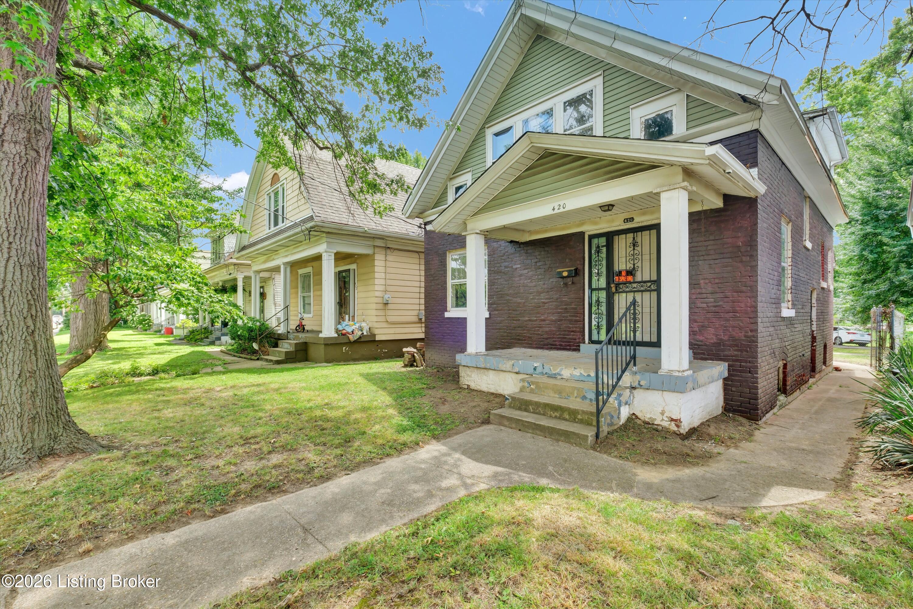420 E Lee St Property Photo 1