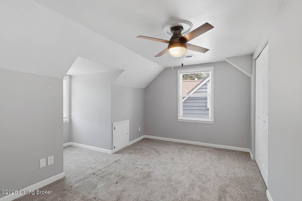 233 Monohan Dr Property Photo 40