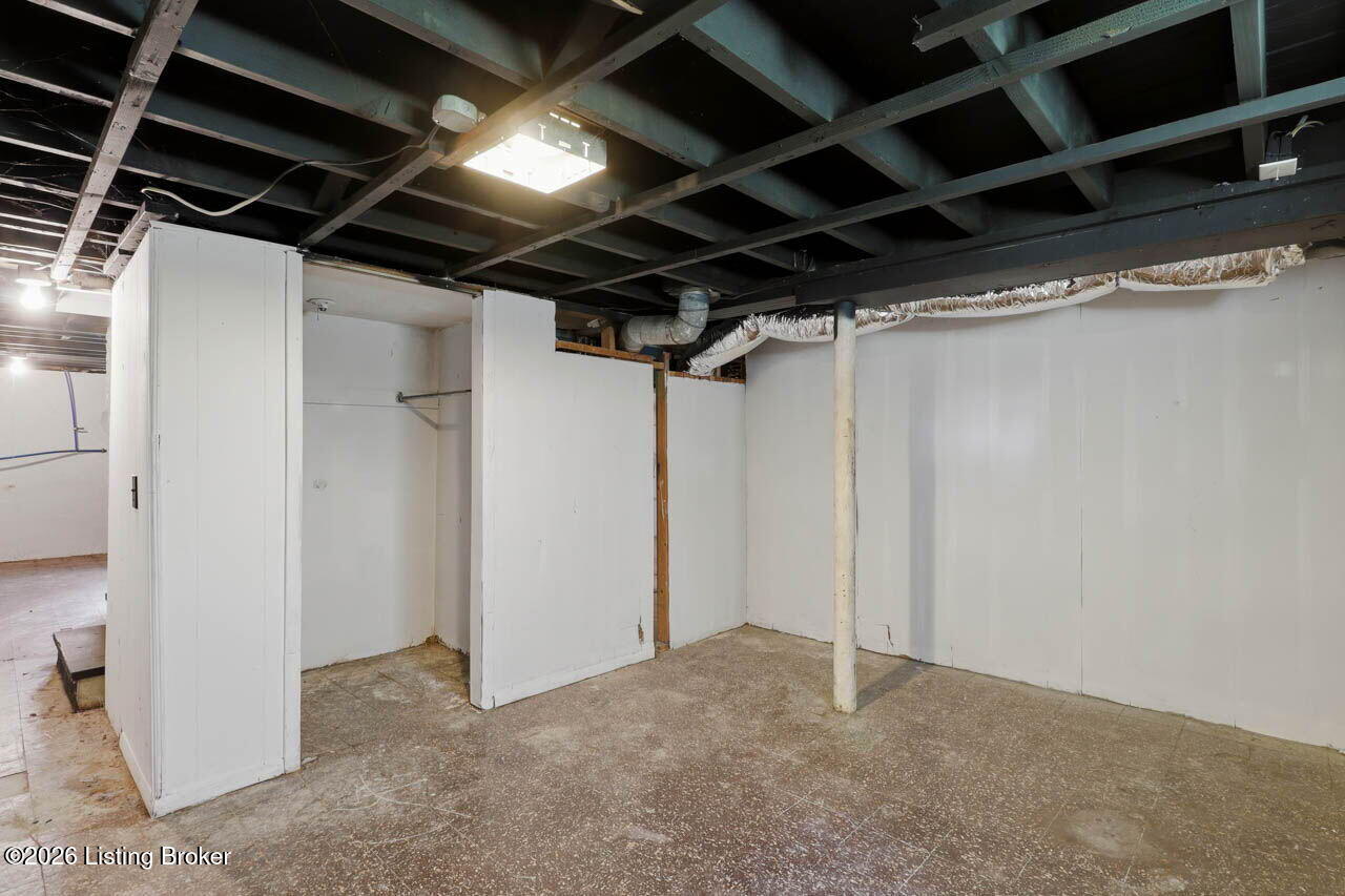 233 Monohan Dr Property Photo 43