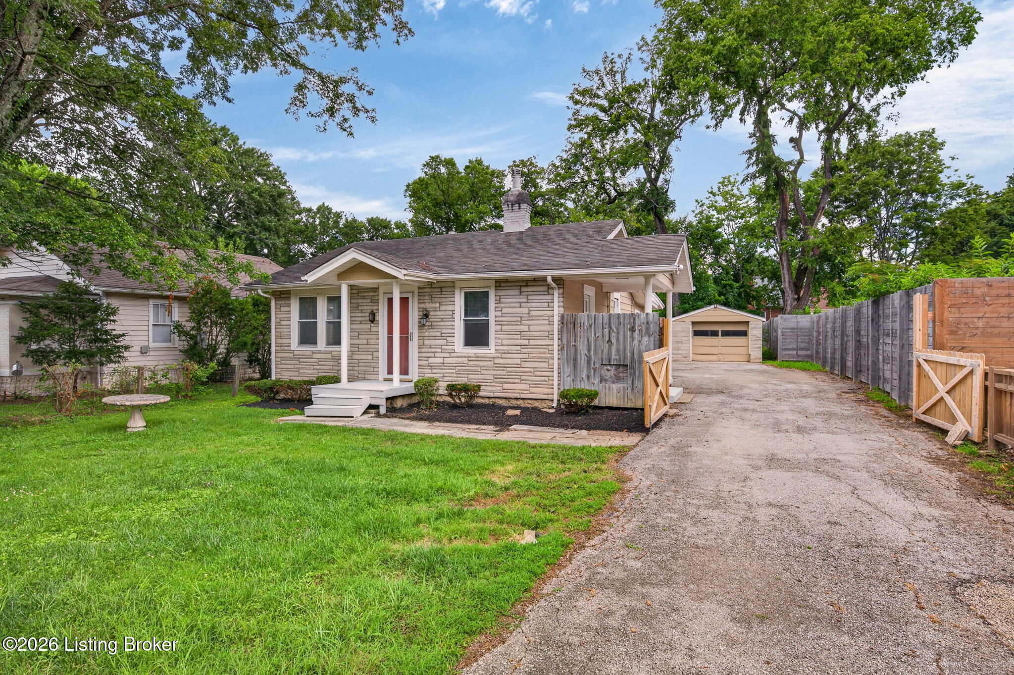 11905 Wetherby Ave Property Photo 1