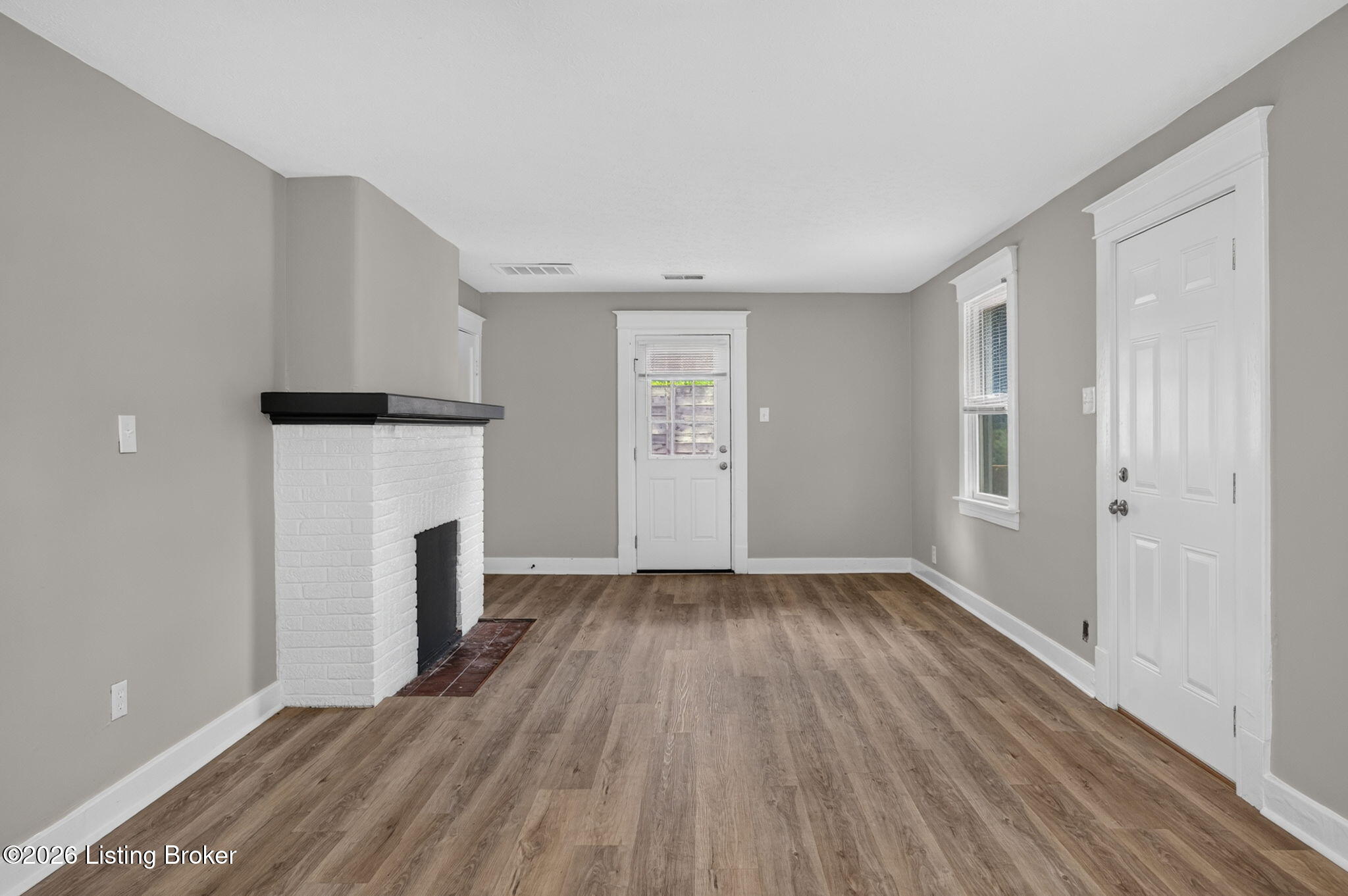 11905 Wetherby Ave Property Photo 8