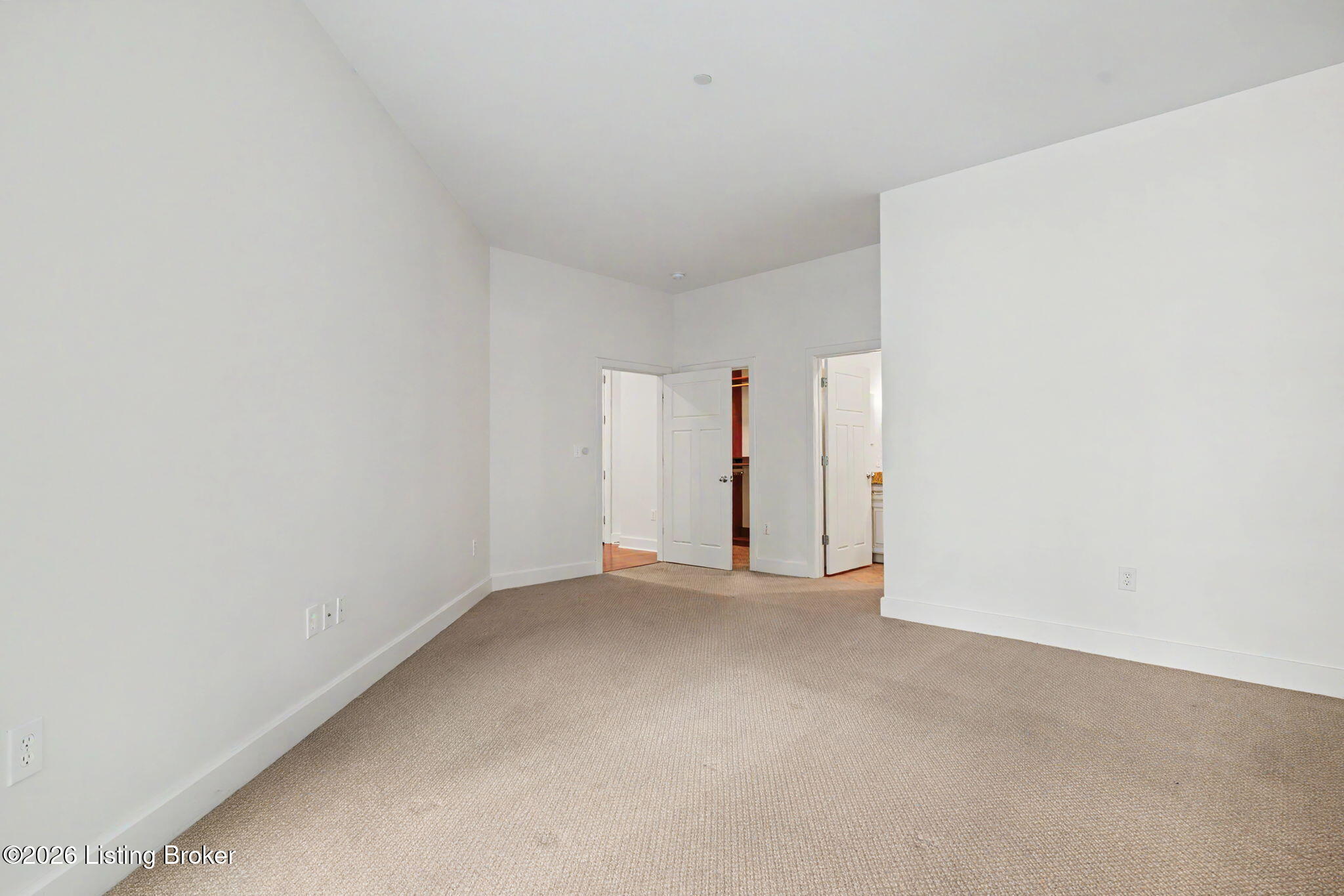 324 E Main St 225 Property Photo 19