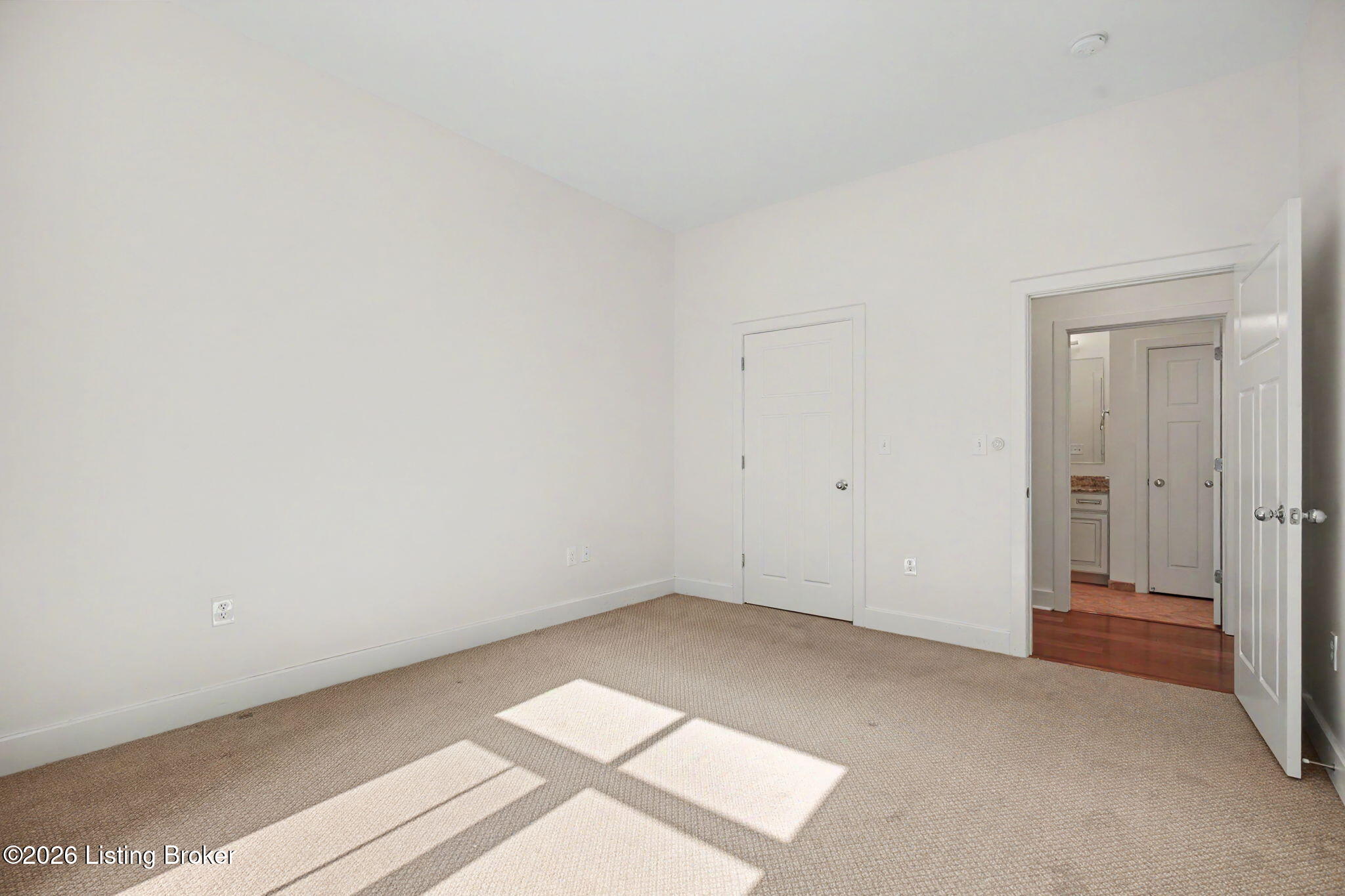 324 E Main St 225 Property Photo 28
