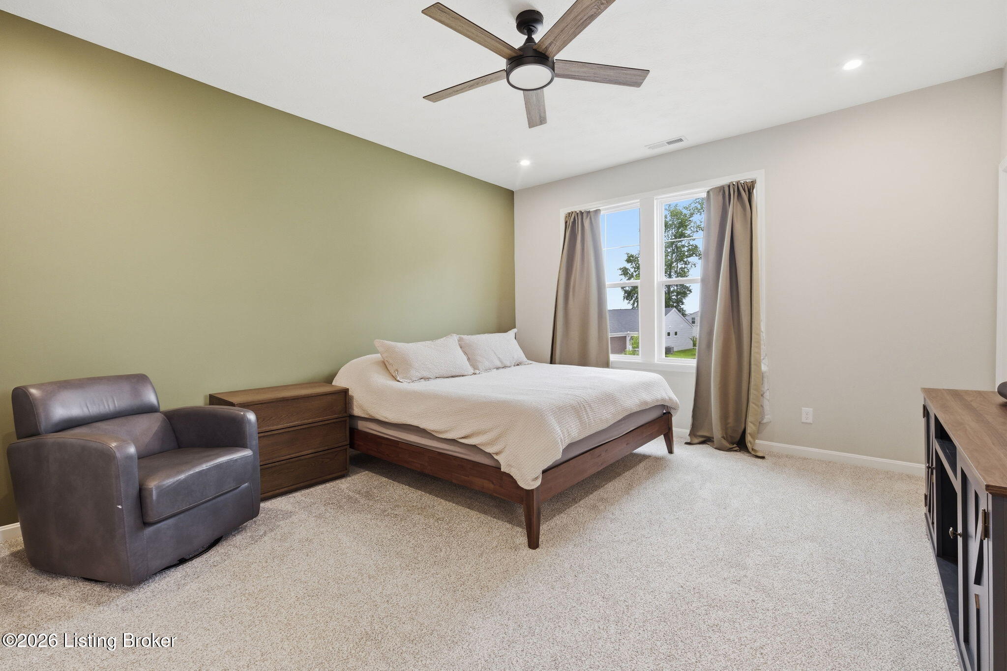 132 Harvest Moon Ct Property Photo 16