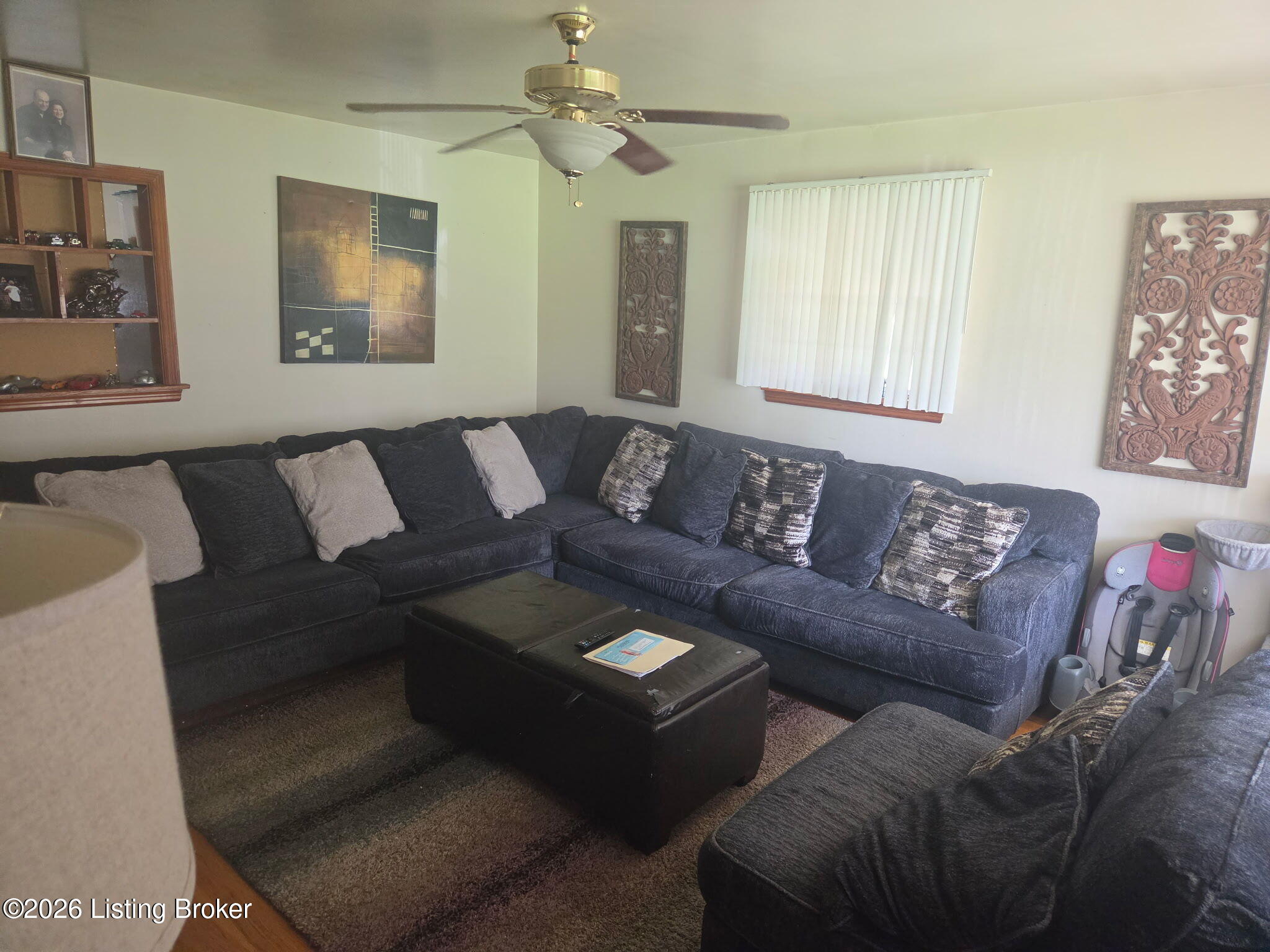 9721 Caven Ave Property Photo 3