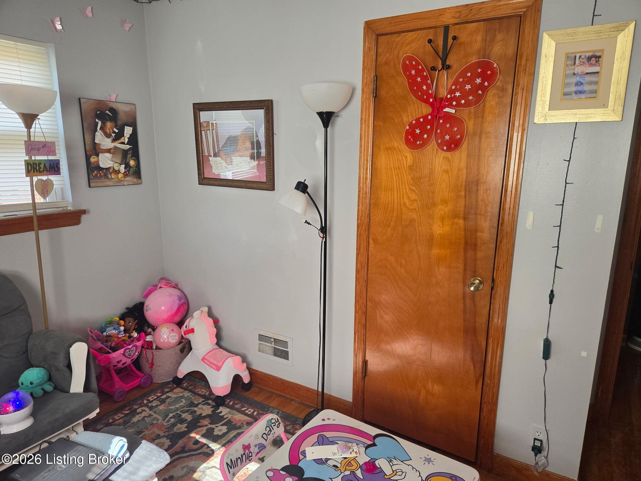 9721 Caven Ave Property Photo 7