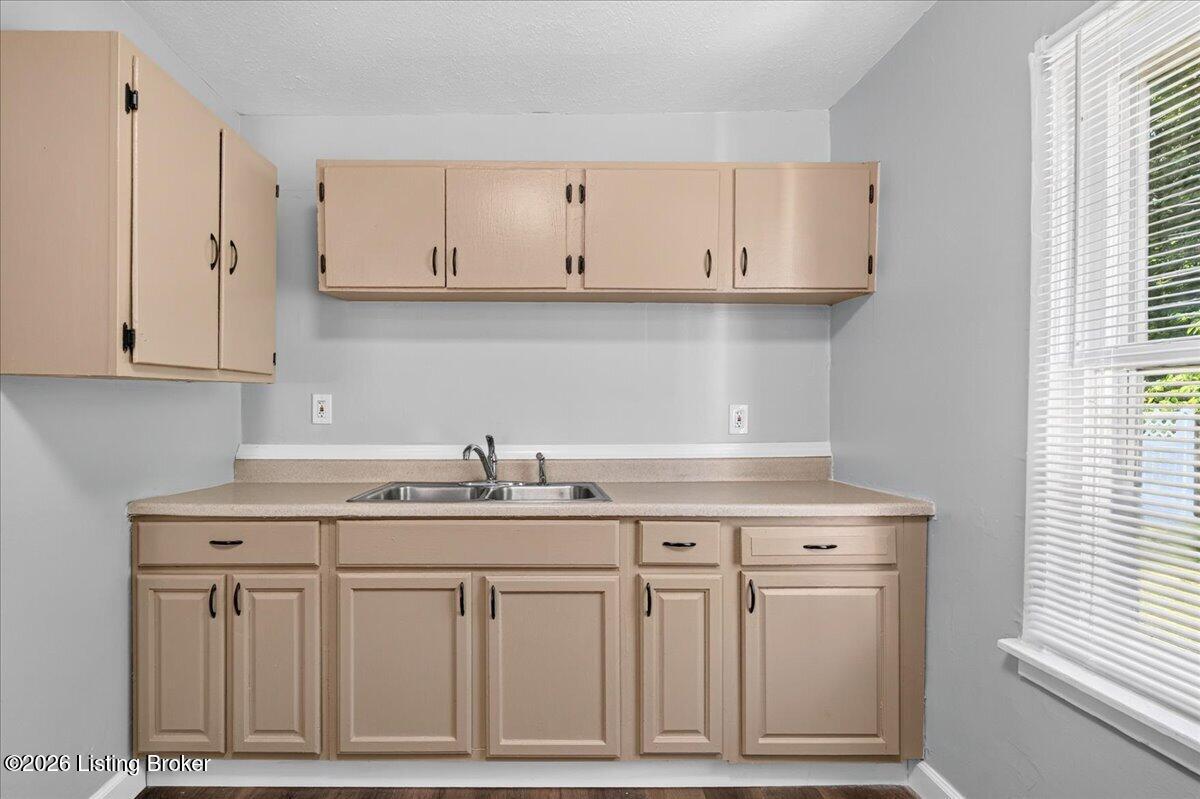 4110 Saint Francis Ln Property Photo 11