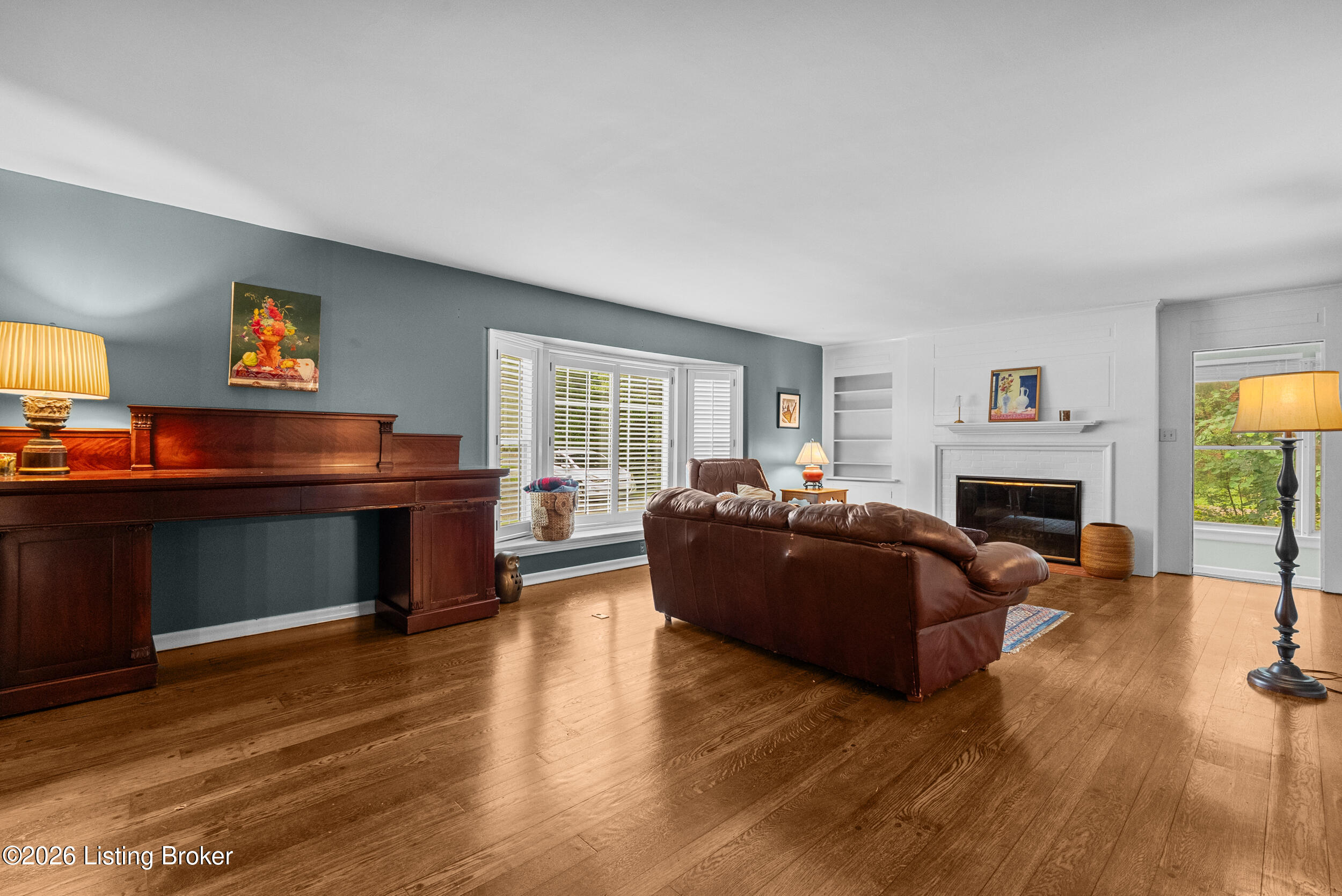 121 Blankenbaker Ln Property Photo 10