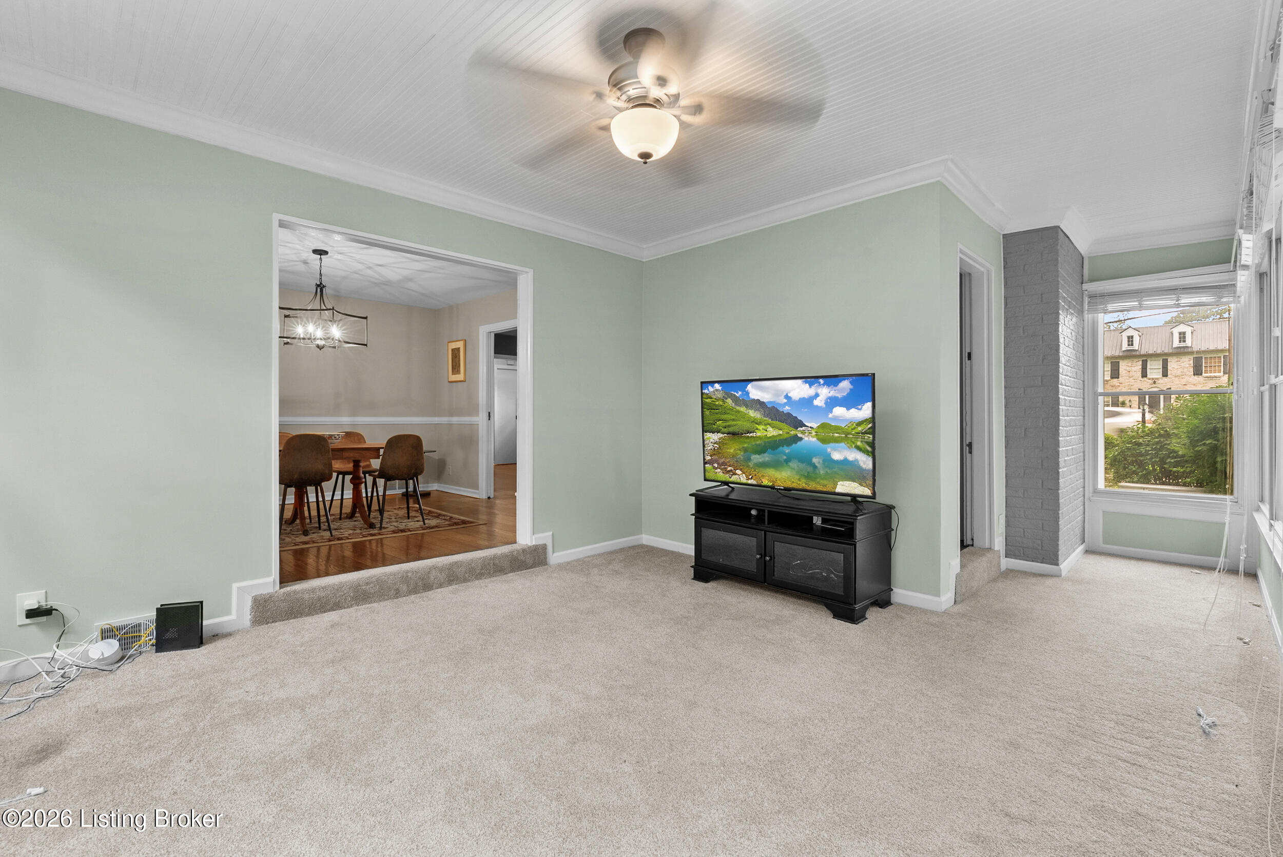 121 Blankenbaker Ln Property Photo 33
