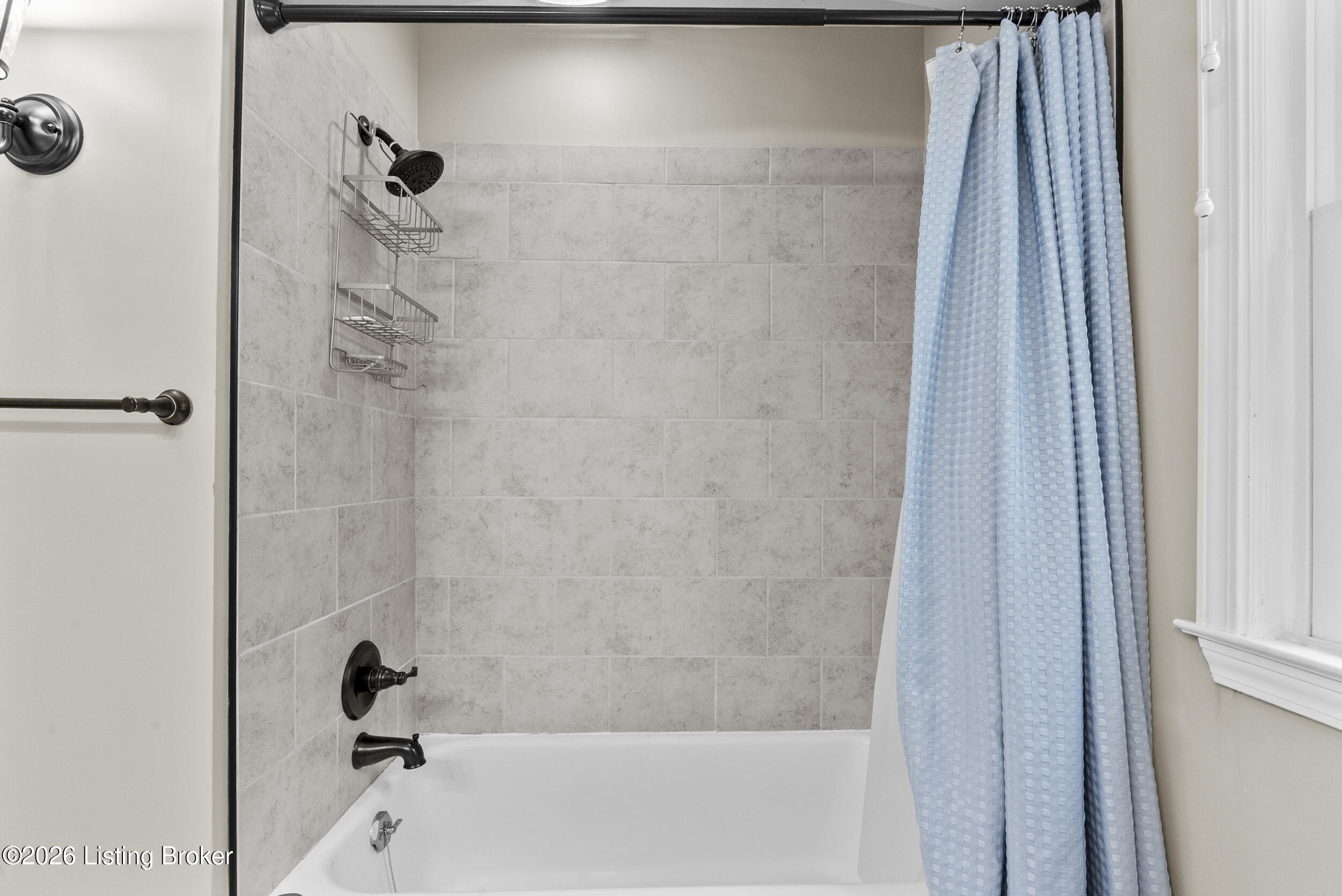 121 Blankenbaker Ln Property Photo 36