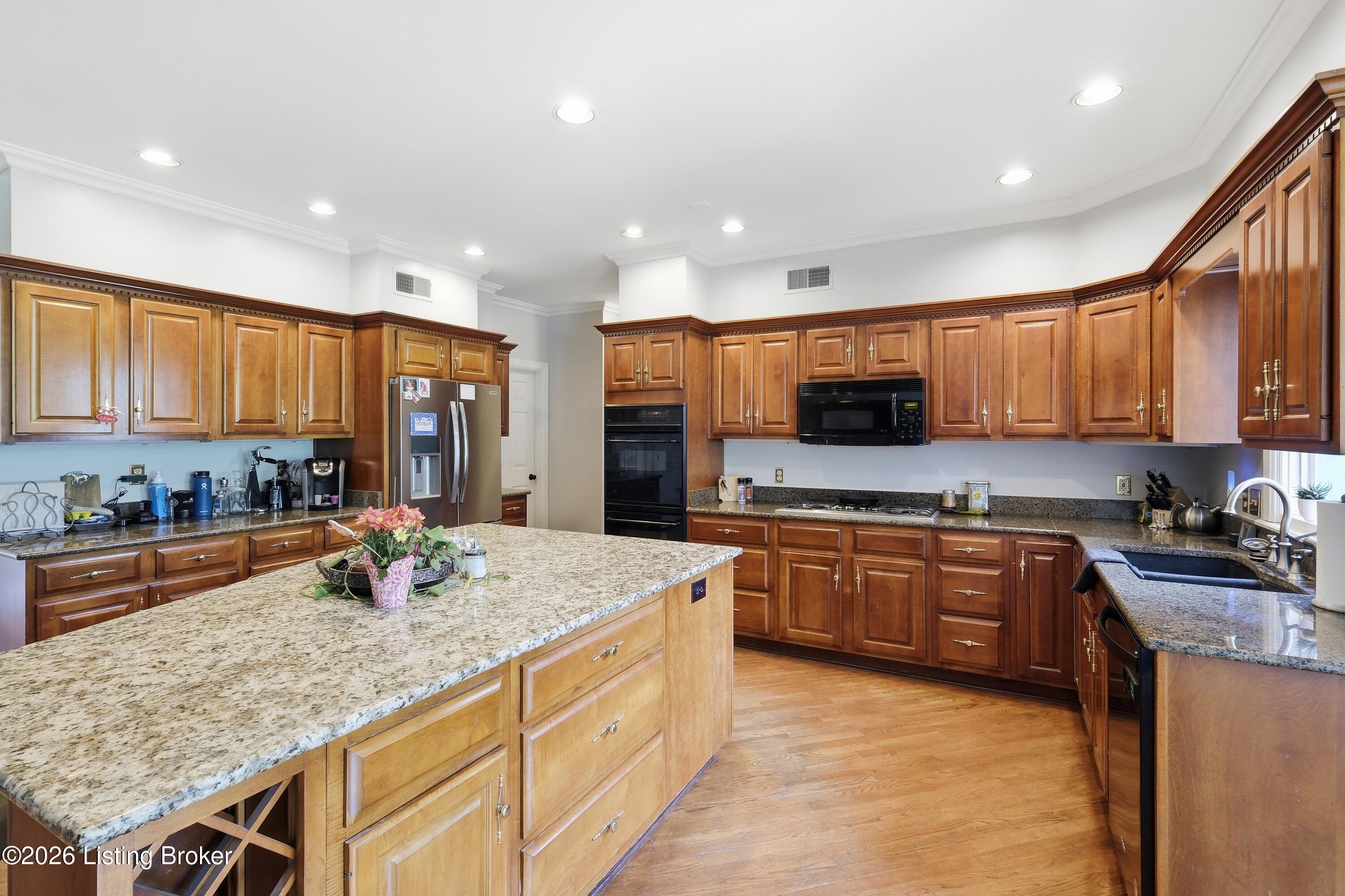 7304 Willow Gate Ct Property Photo 25
