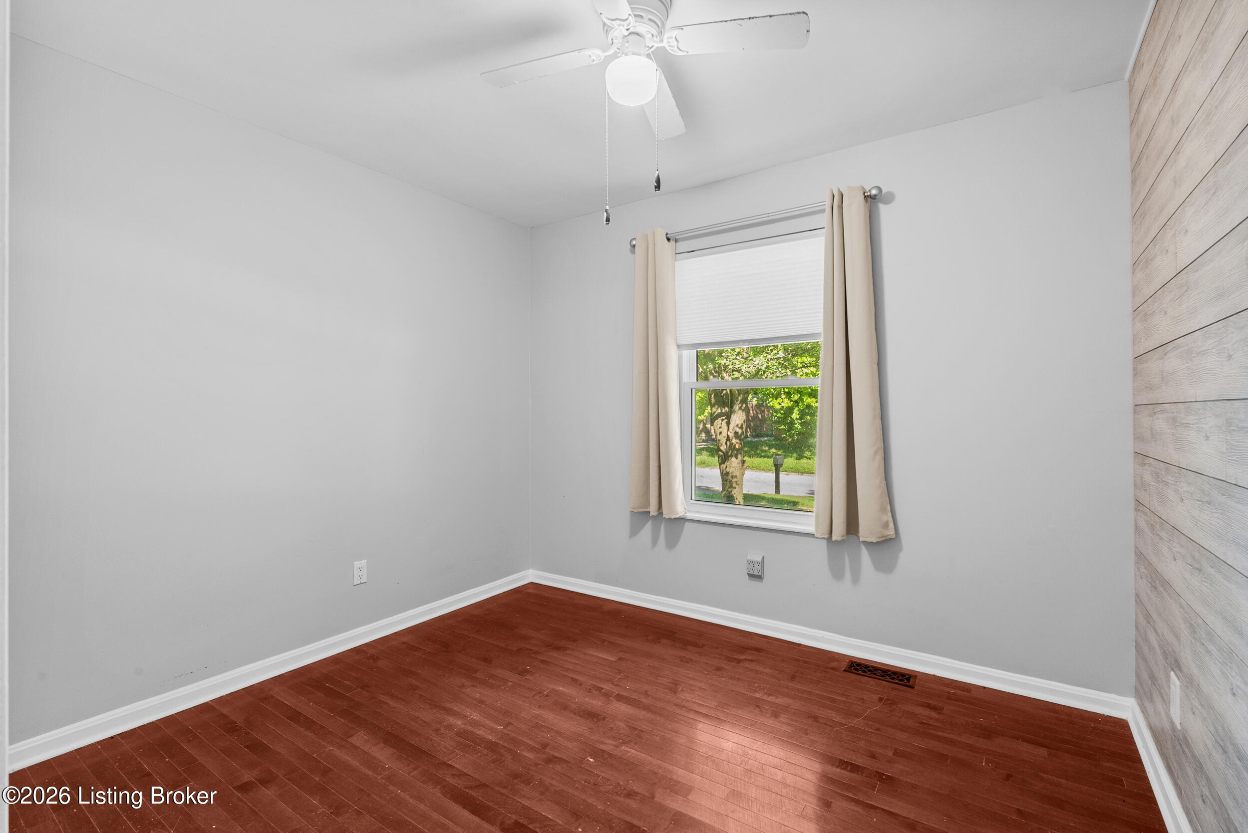 9504 Pirouette Ave Property Photo 12
