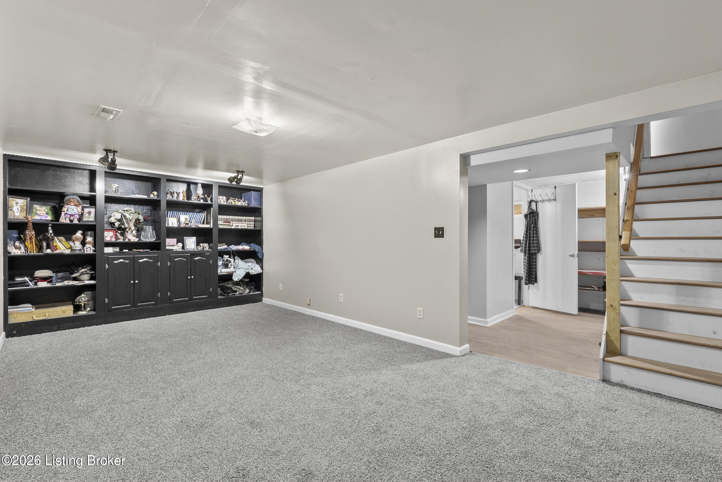 9504 Pirouette Ave Property Photo 16