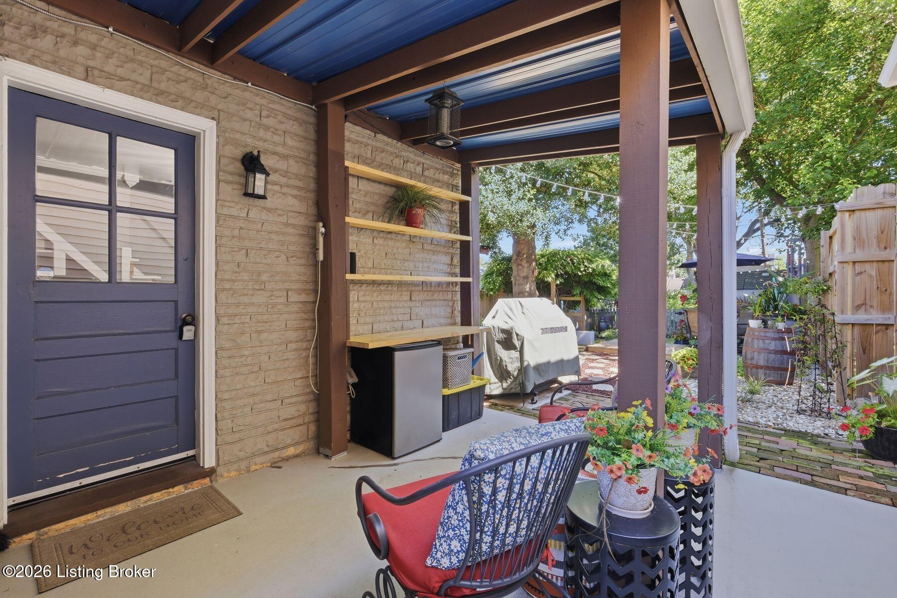 1053 Mary St Property Photo 37