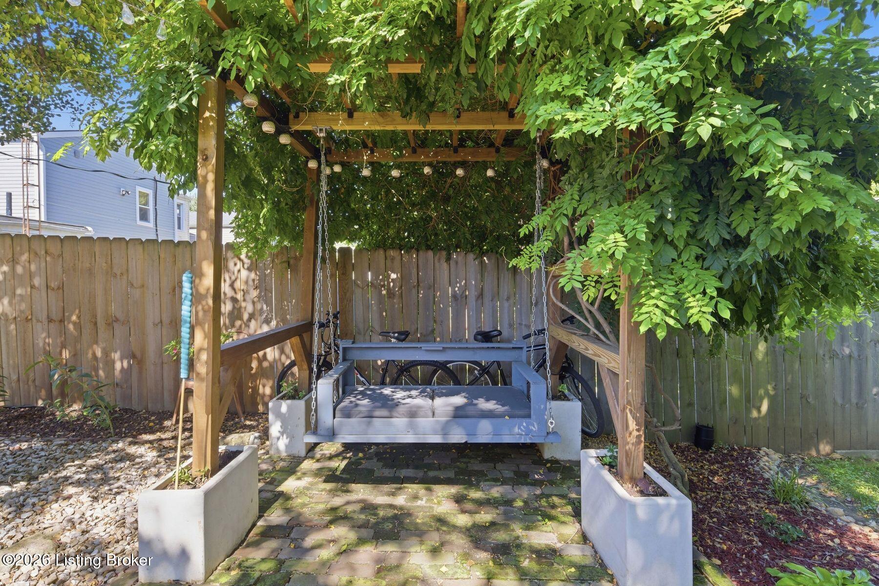 1053 Mary St Property Photo 41