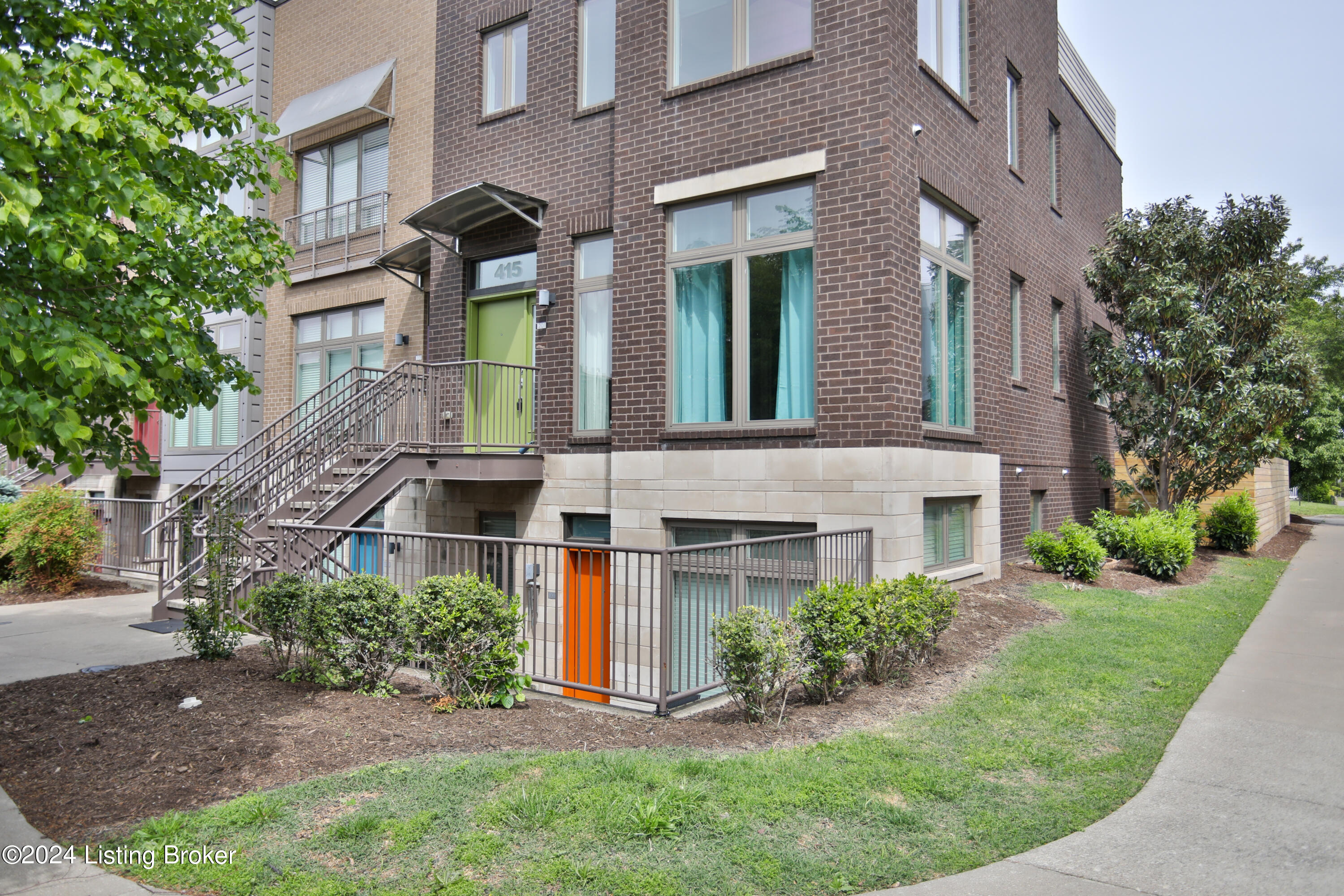 415 Hancock Green Pl 101-201 Property Photo 2