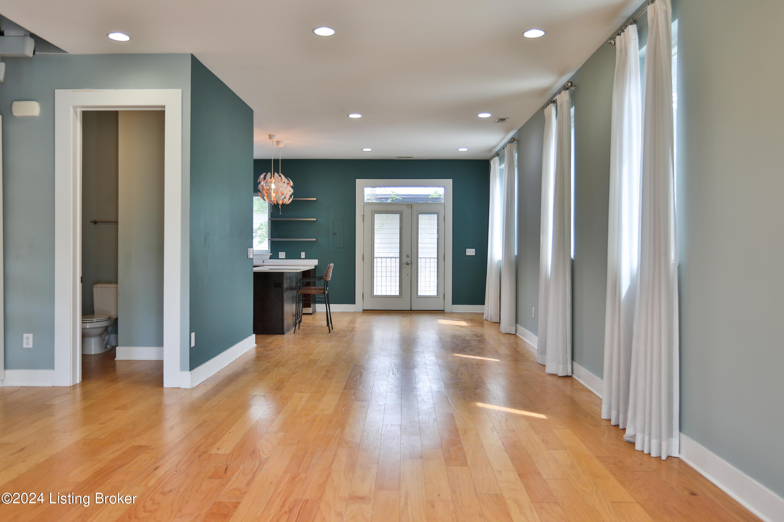 415 Hancock Green Pl 101-201 Property Photo 4