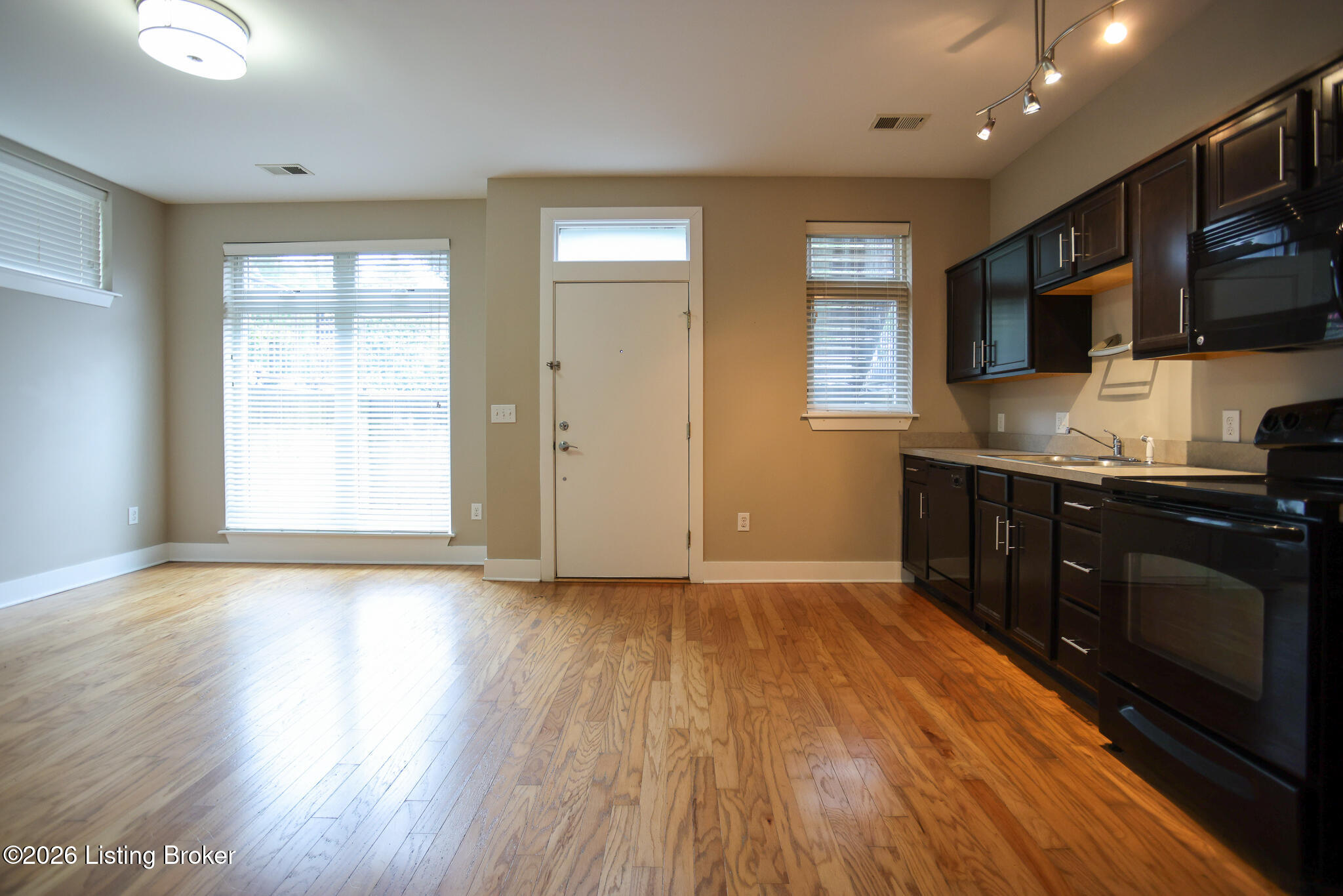 415 Hancock Green Pl 101-201 Property Photo 38