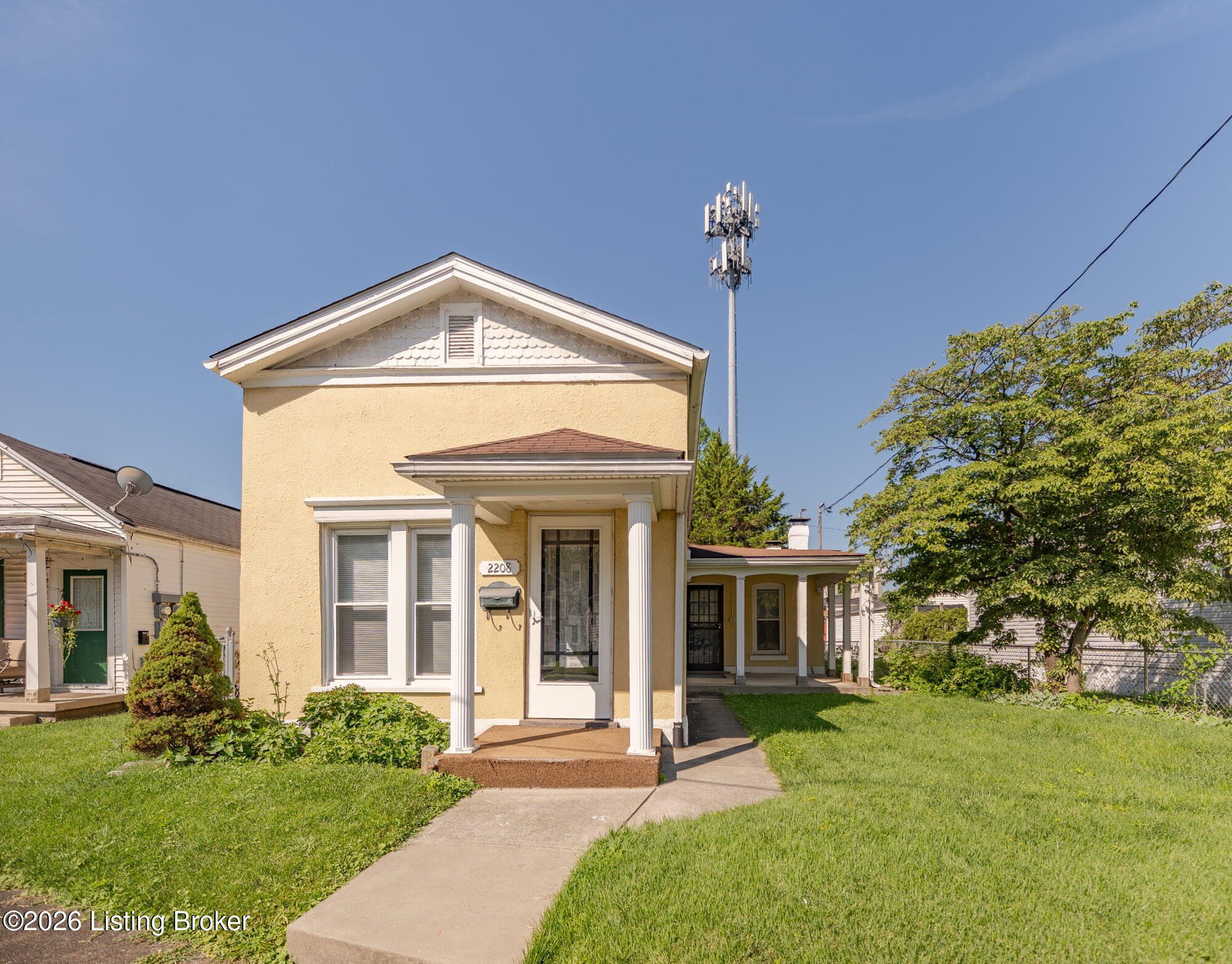 2208 S Shelby St Property Photo 2