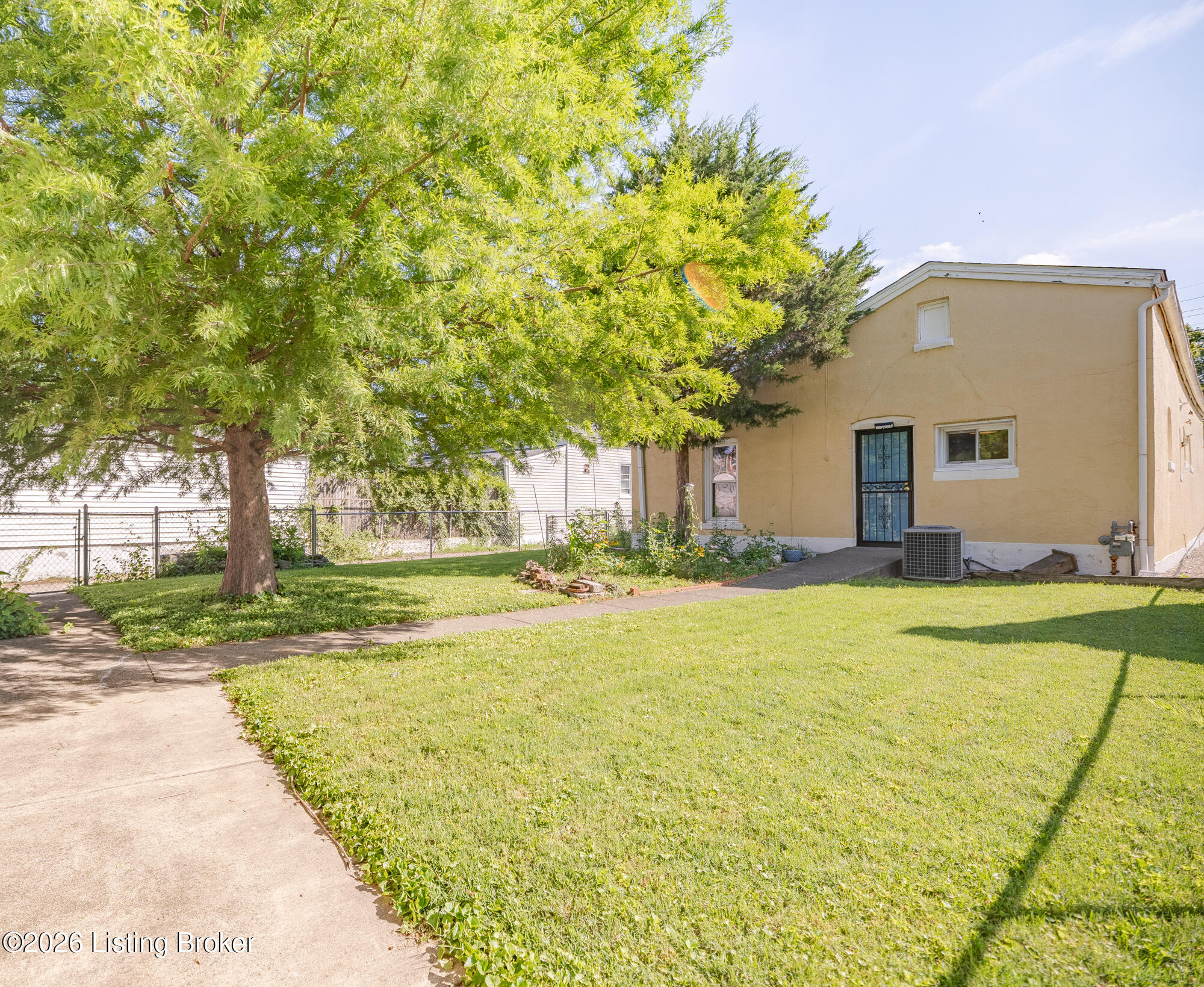2208 S Shelby St Property Photo 12