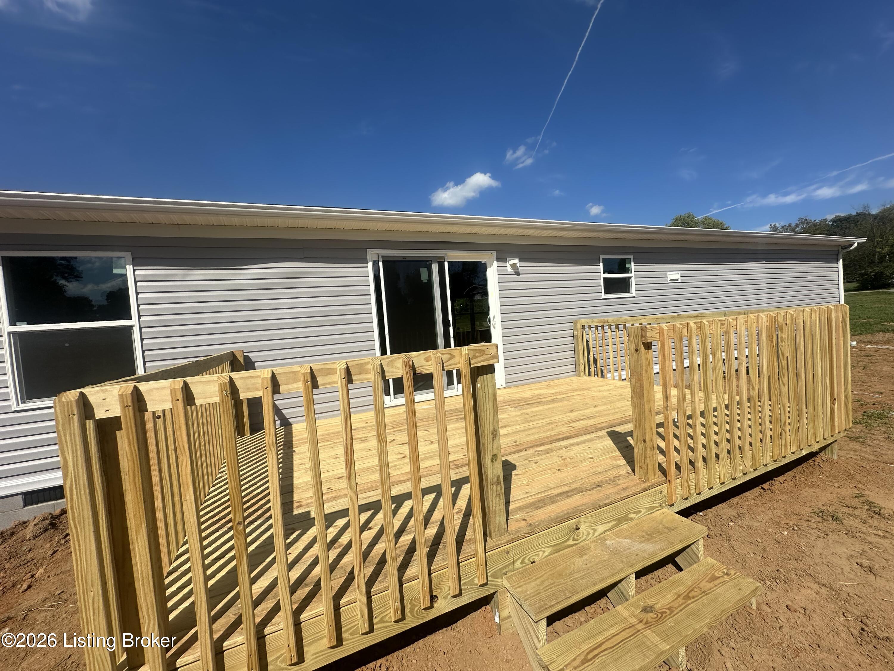 100 N Center St Property Photo 29