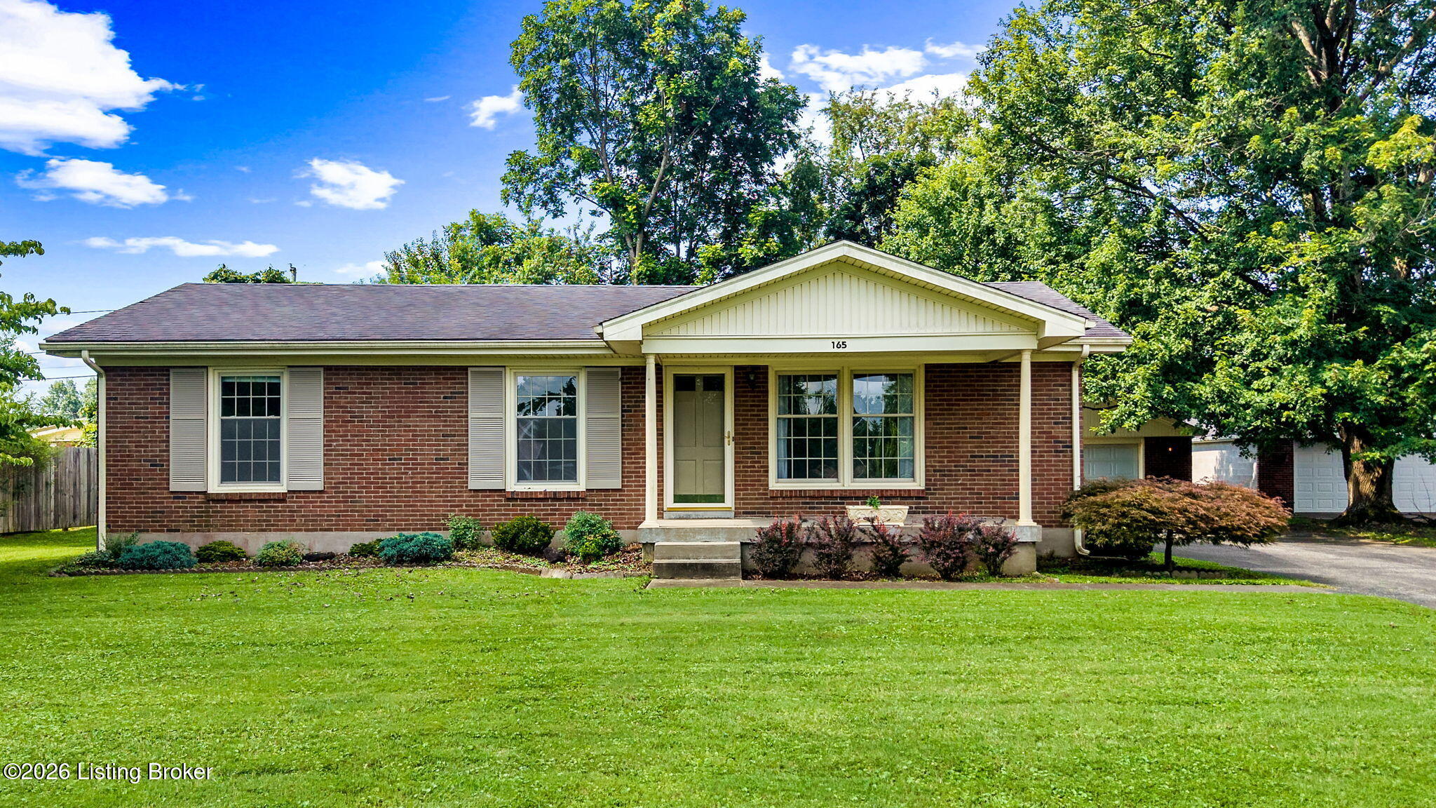 165 Wyndingbrook Dr Property Photo 1