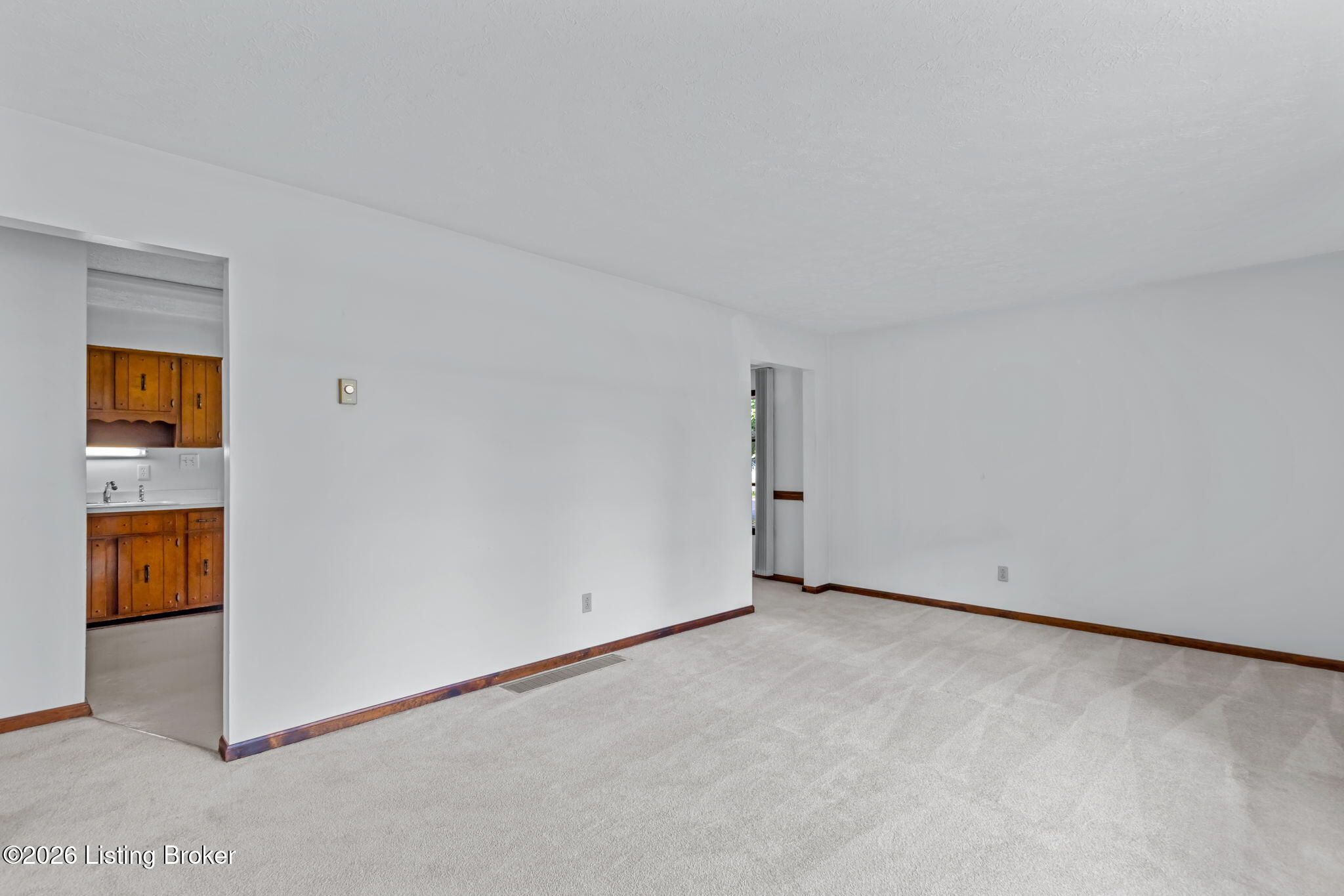 165 Wyndingbrook Dr Property Photo 6