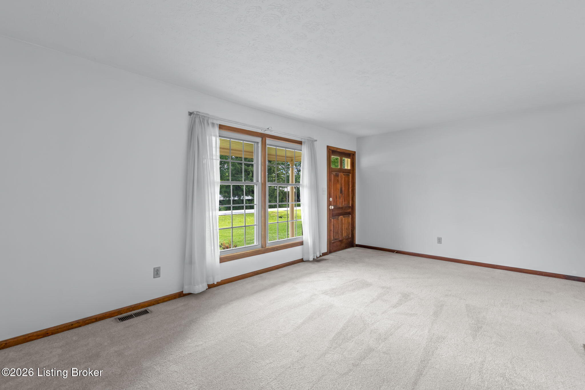 165 Wyndingbrook Dr Property Photo 8